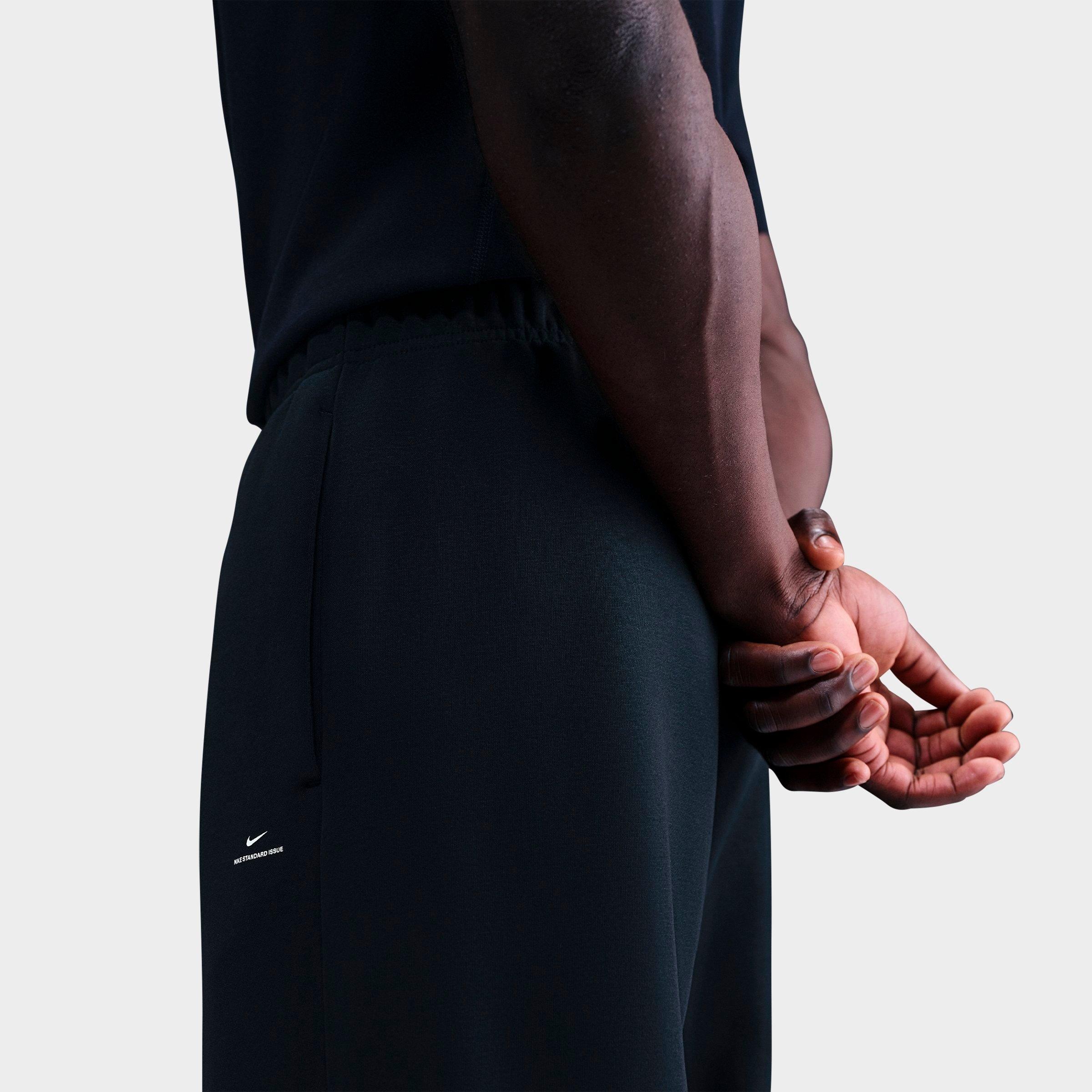 Men's Nike Standard Issue Therma-FIT Brushed Fleece Basketball Pants