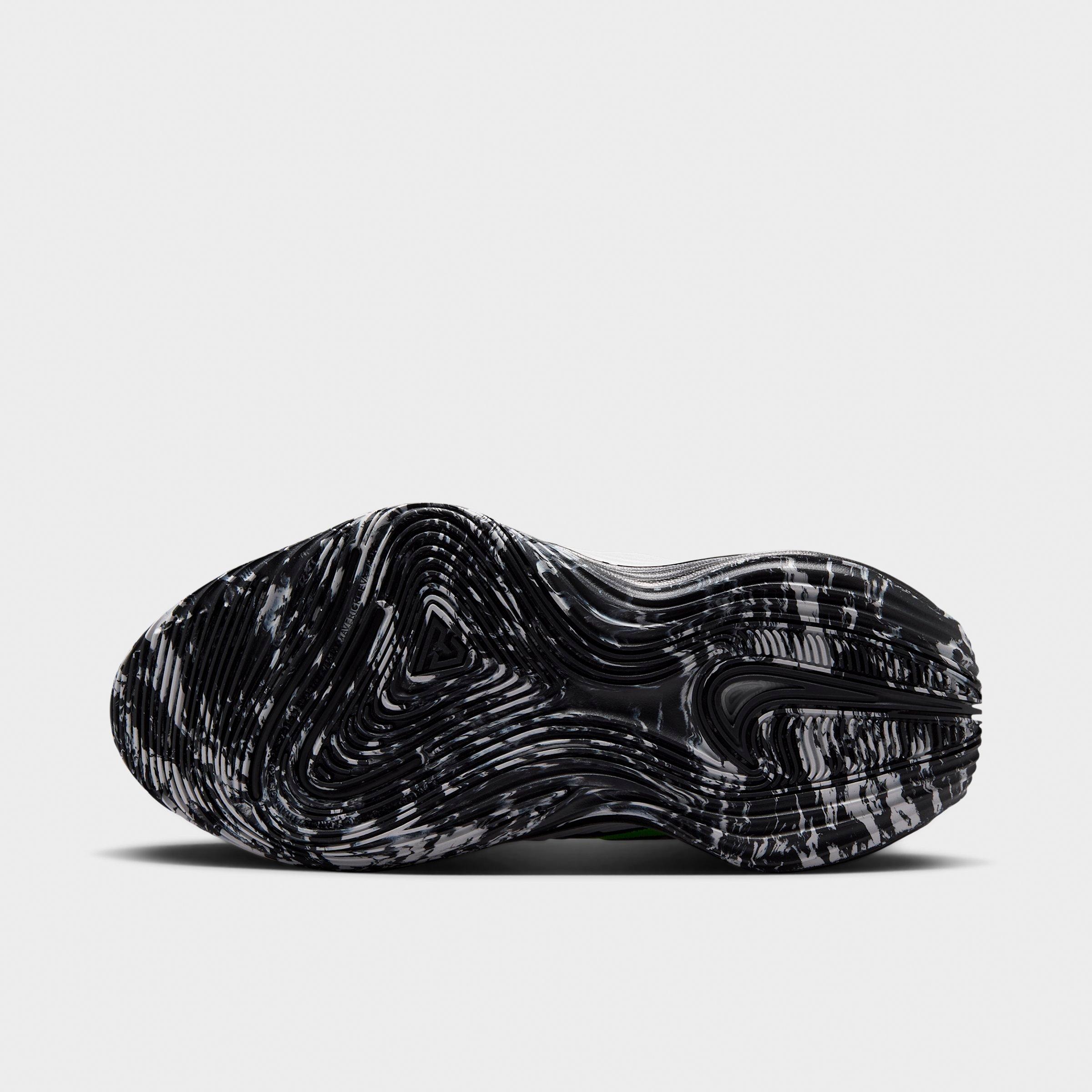 Big Kids' Nike Giannis Immortality 5 Basketball Shoes