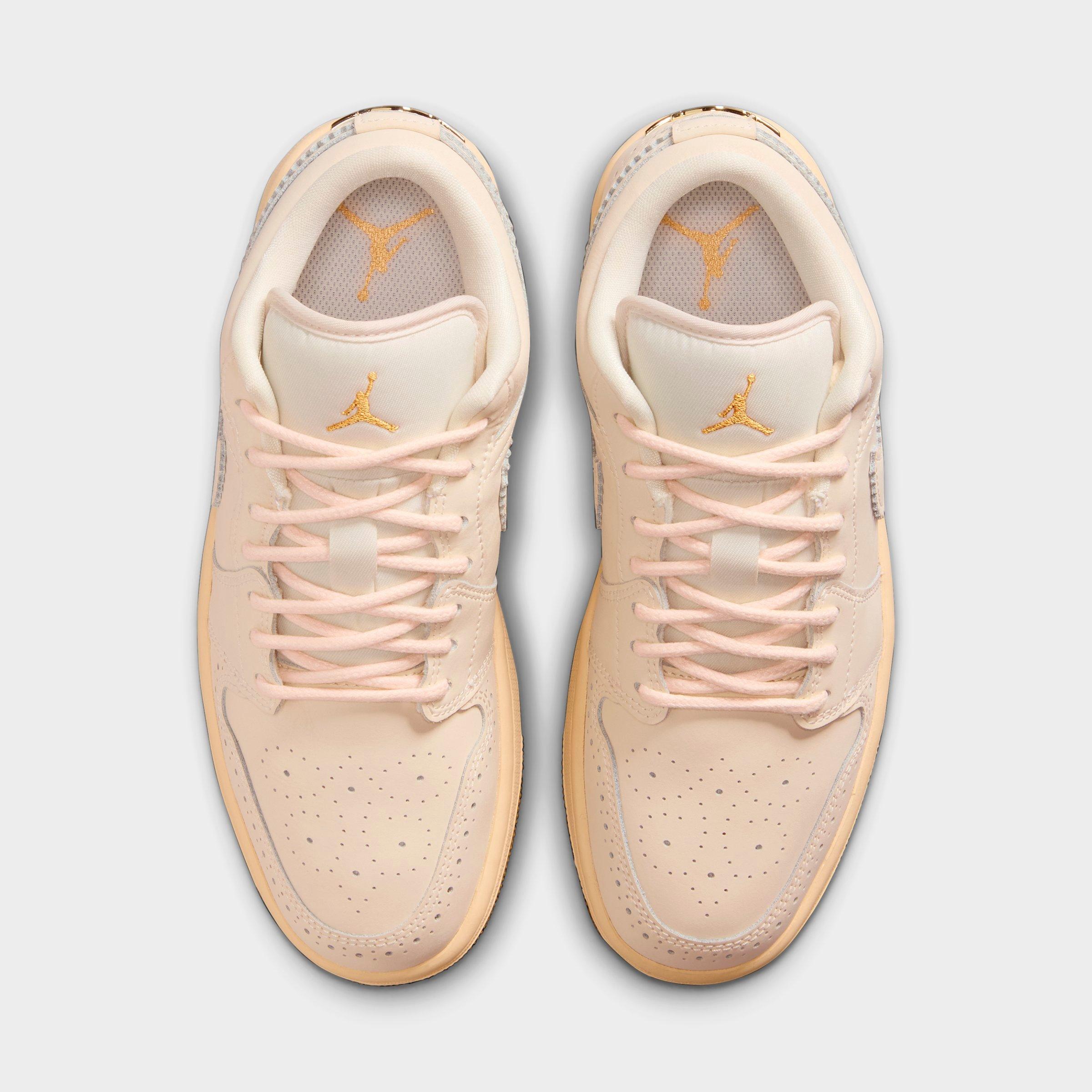 Women's Air Jordan 1 Low SE Casual Shoes
