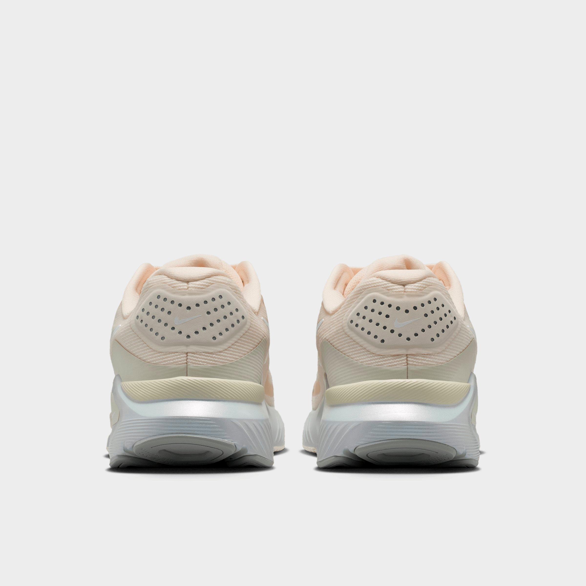 Women's Nike Structure 26 Running Shoes