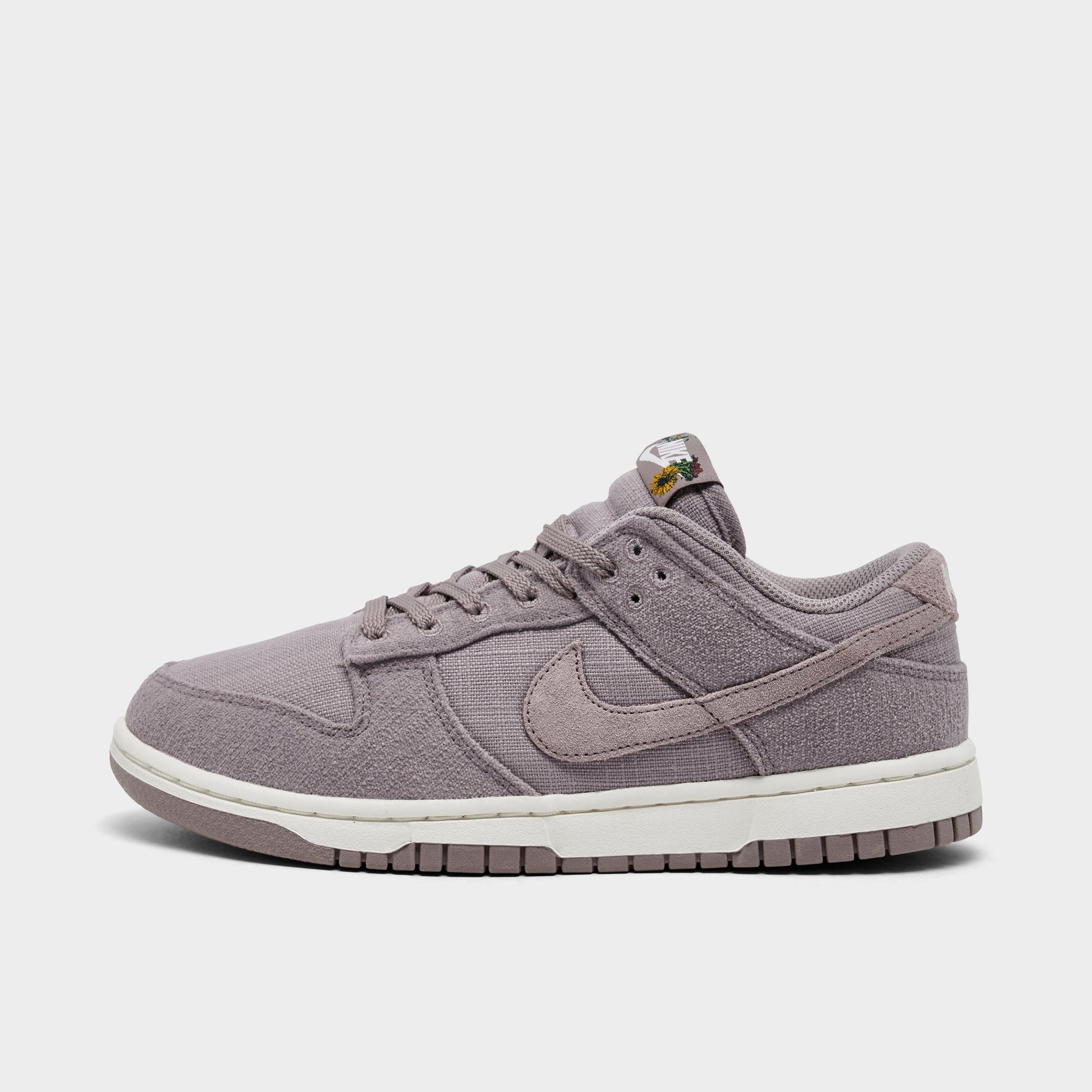 Women's Nike Dunk Low SE Casual Shoes