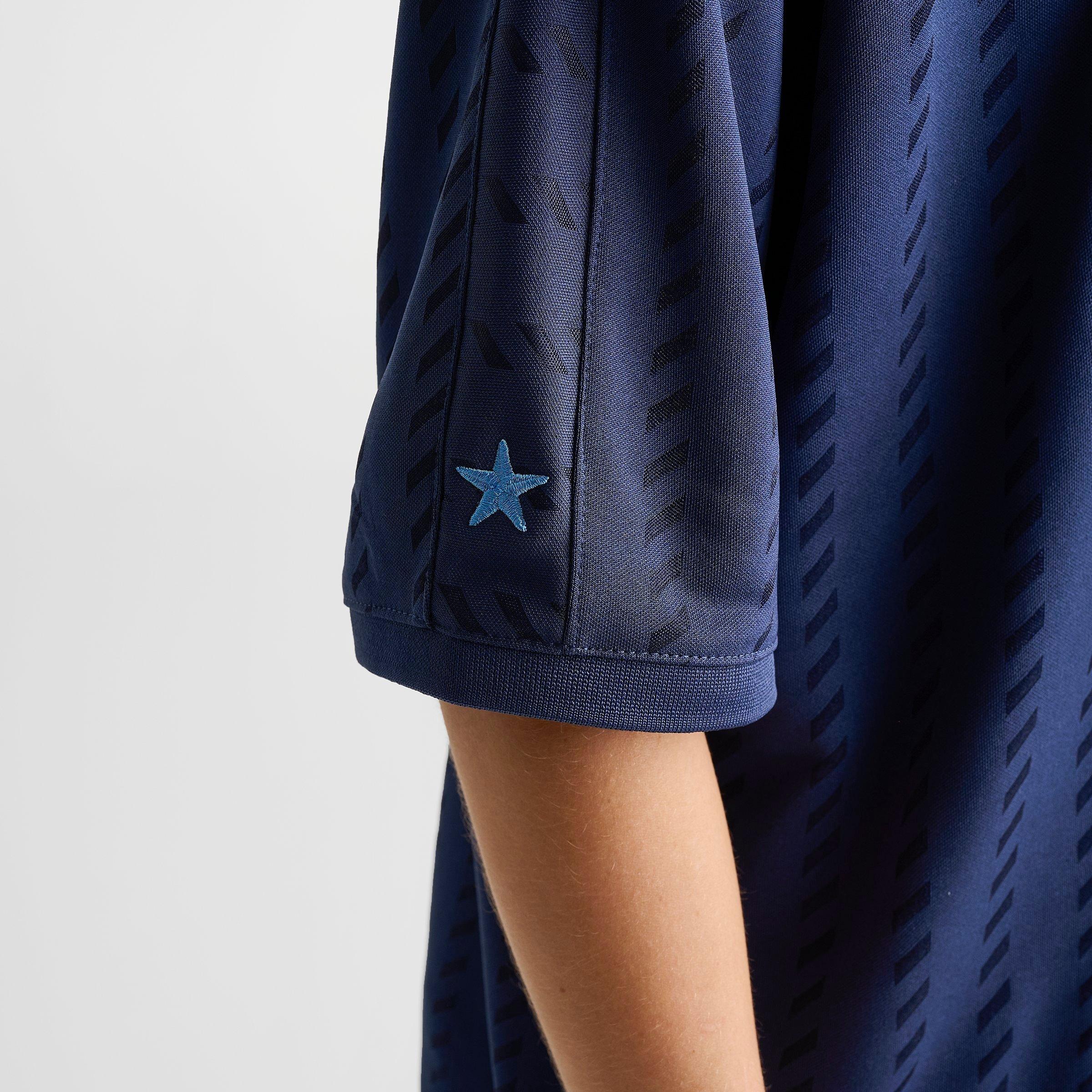 Big Kids' Nike Sportswear Short-Sleeve Jersey