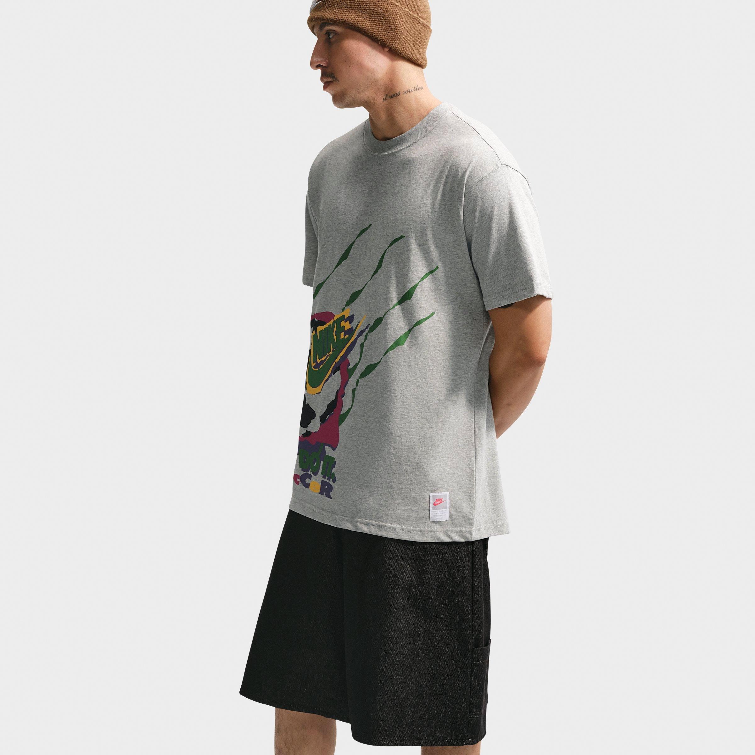 Men's Nike Sportswear Soccer DNA Retro Graphic T-Shirt