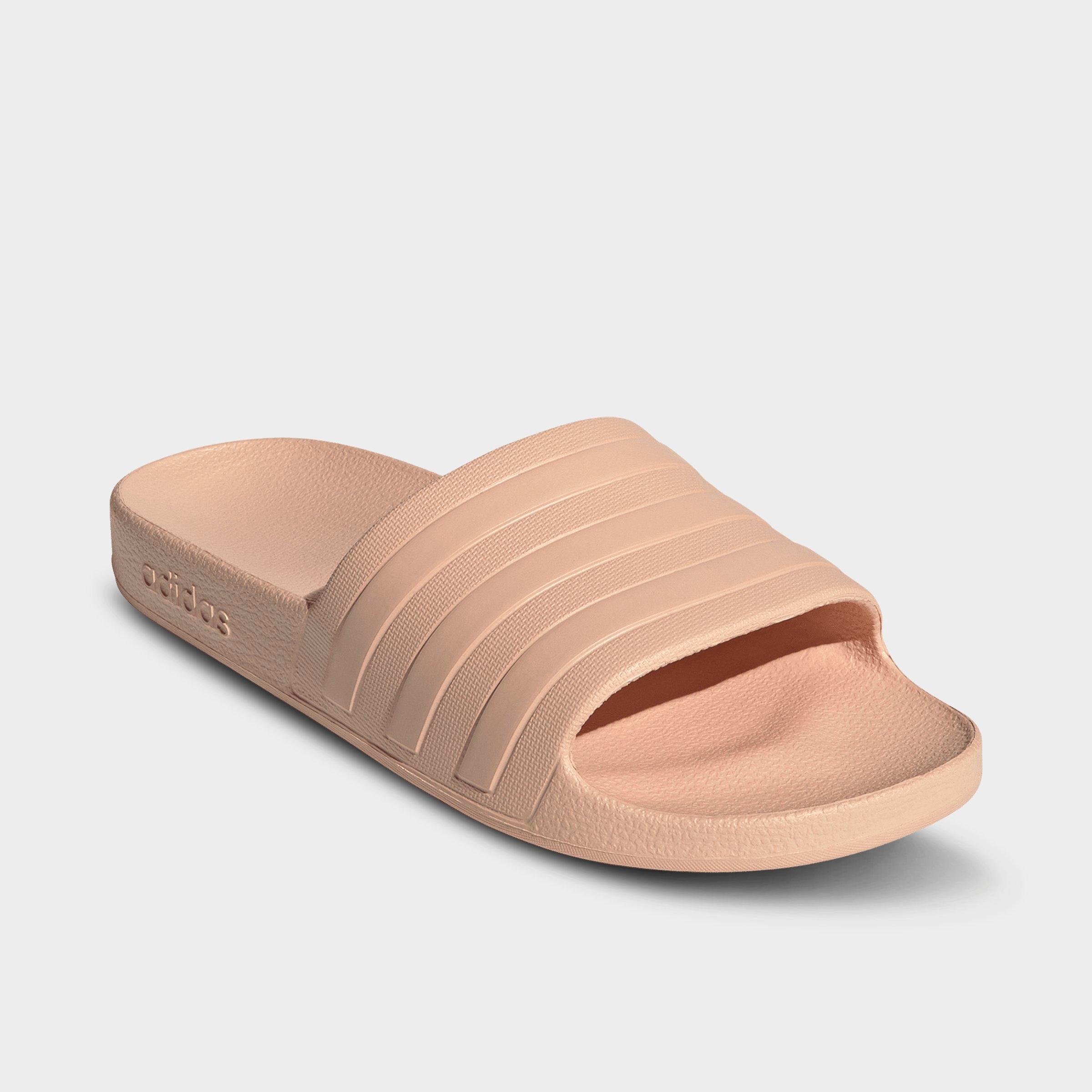 adidas SLIDE サンダル クリーム Women's adidas Originals adilette Aqua Slide Sandals | JD Sports