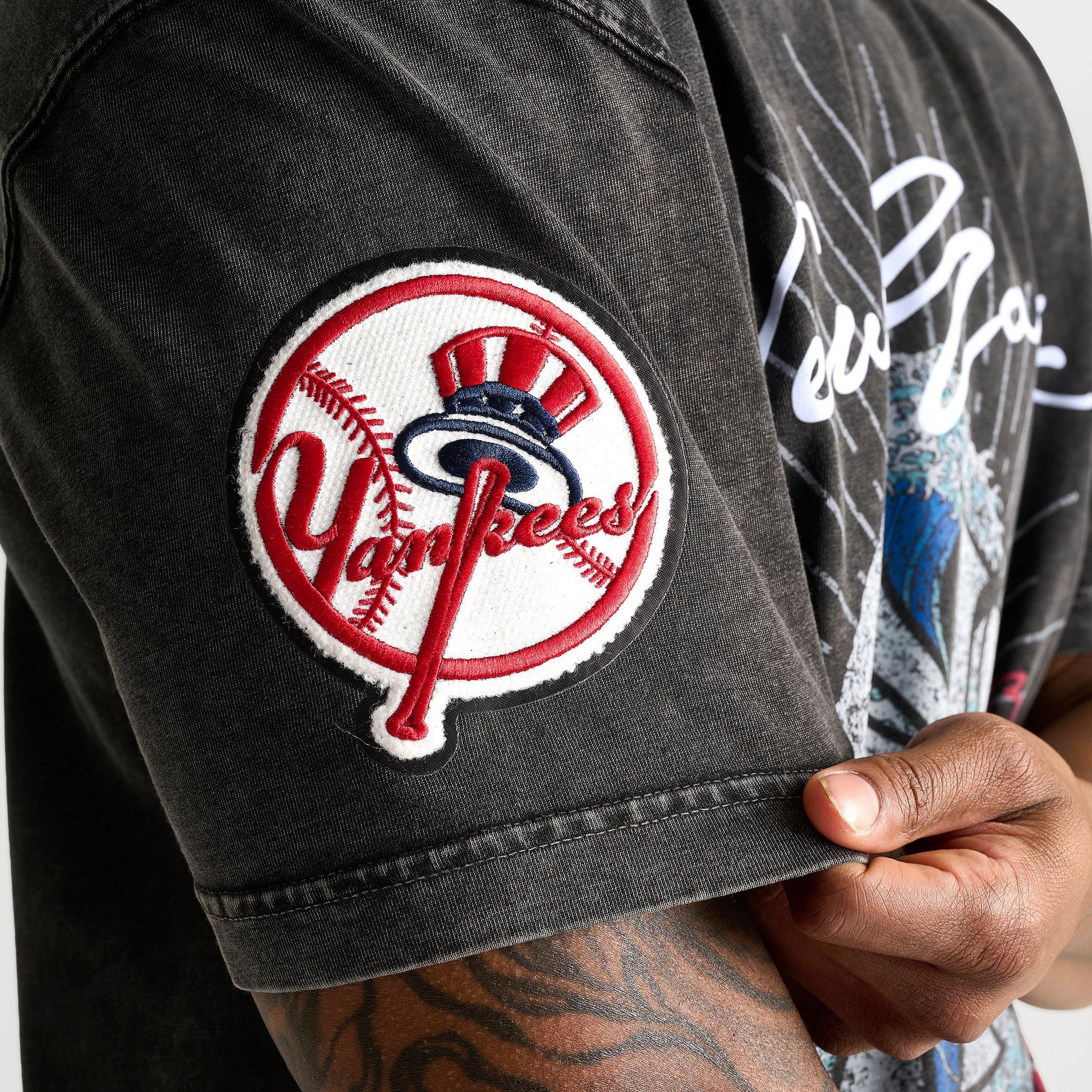 Men's Pro Standard New York Yankees MLB Wave And Roses Graphic T-Shirt