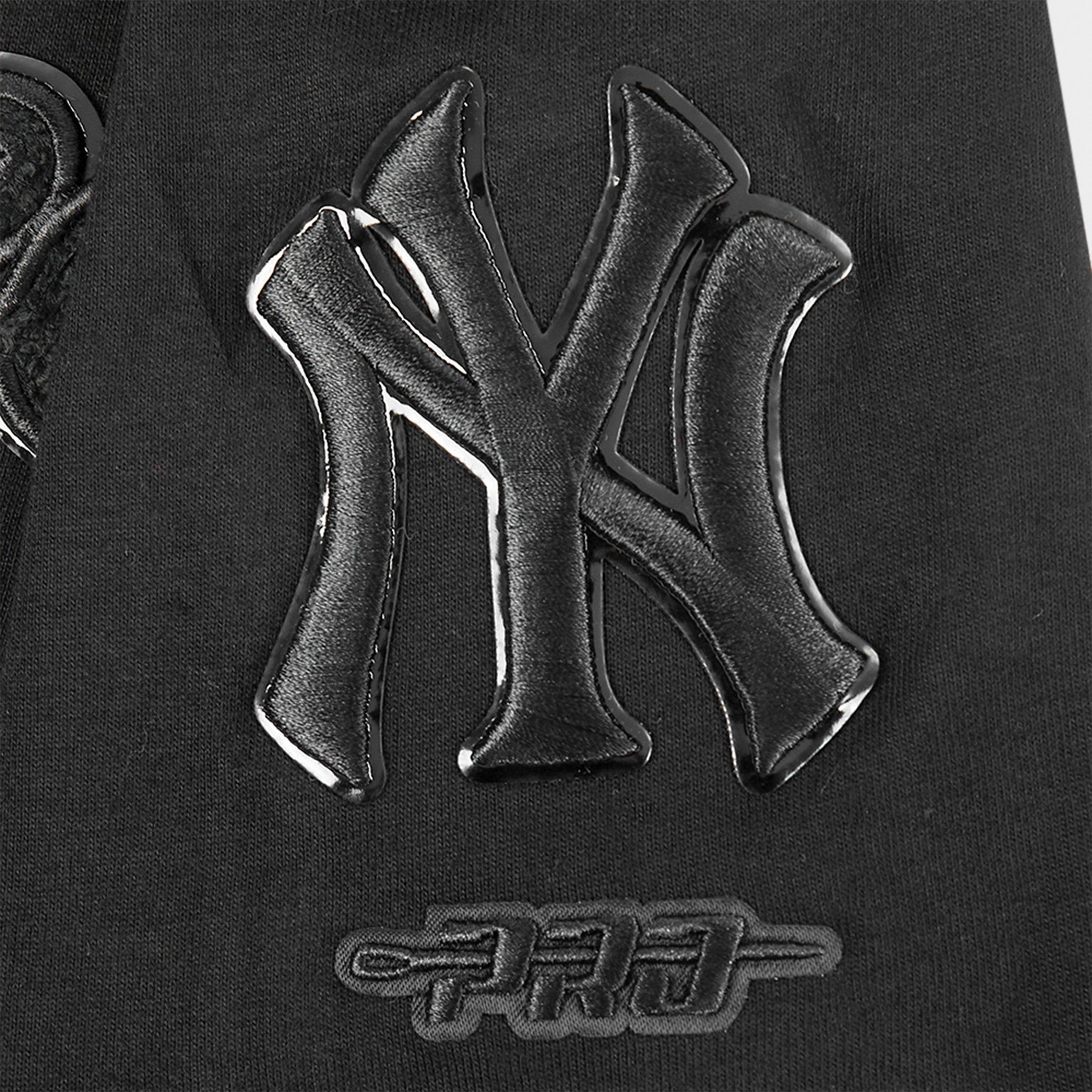 Big Kids' Pro Standard New York Yankees MLB Triple Black Classic T-Shirt