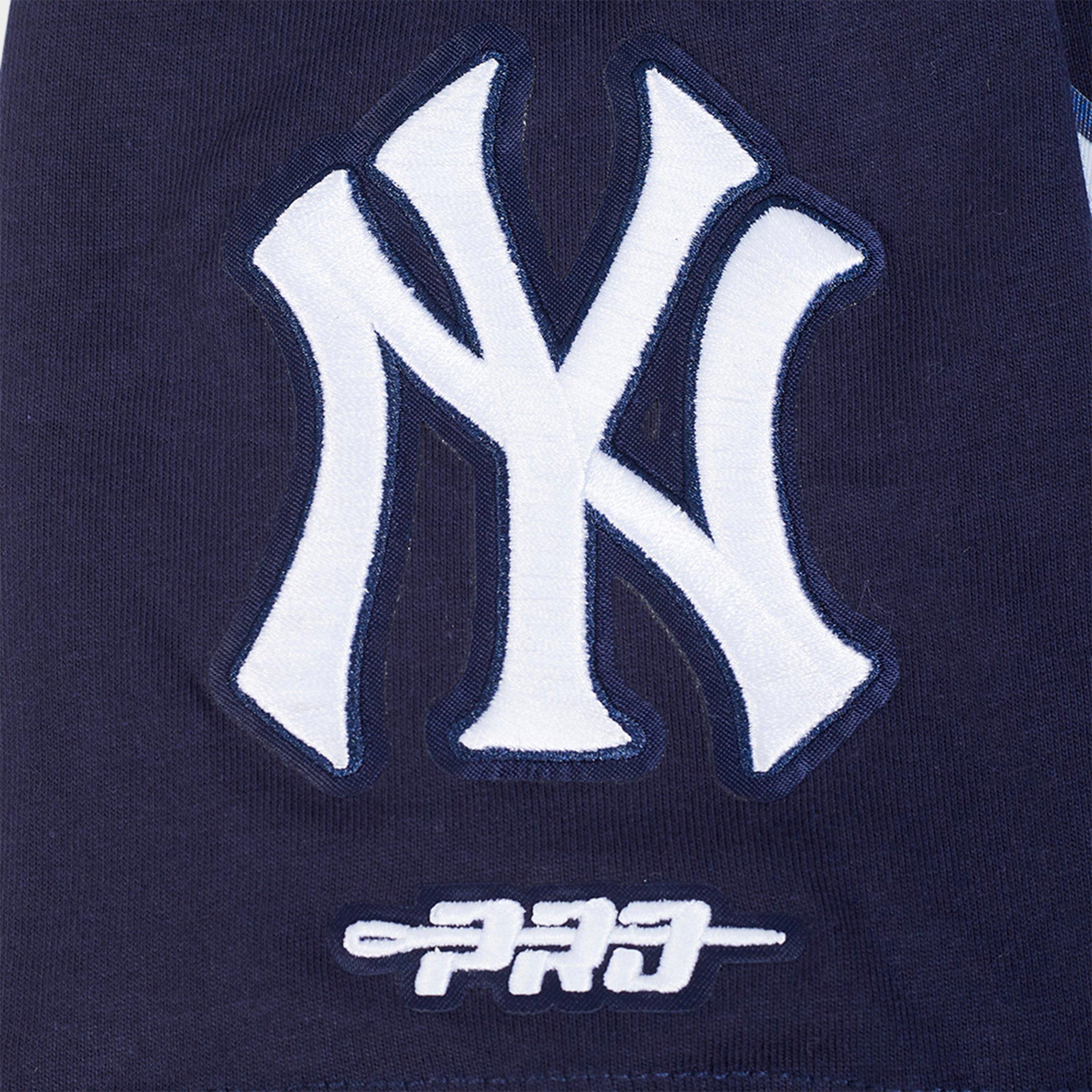 Big Kids' Pro Standard Aaron Judge #99 New York Yankees MLB Name and Number T-Shirt