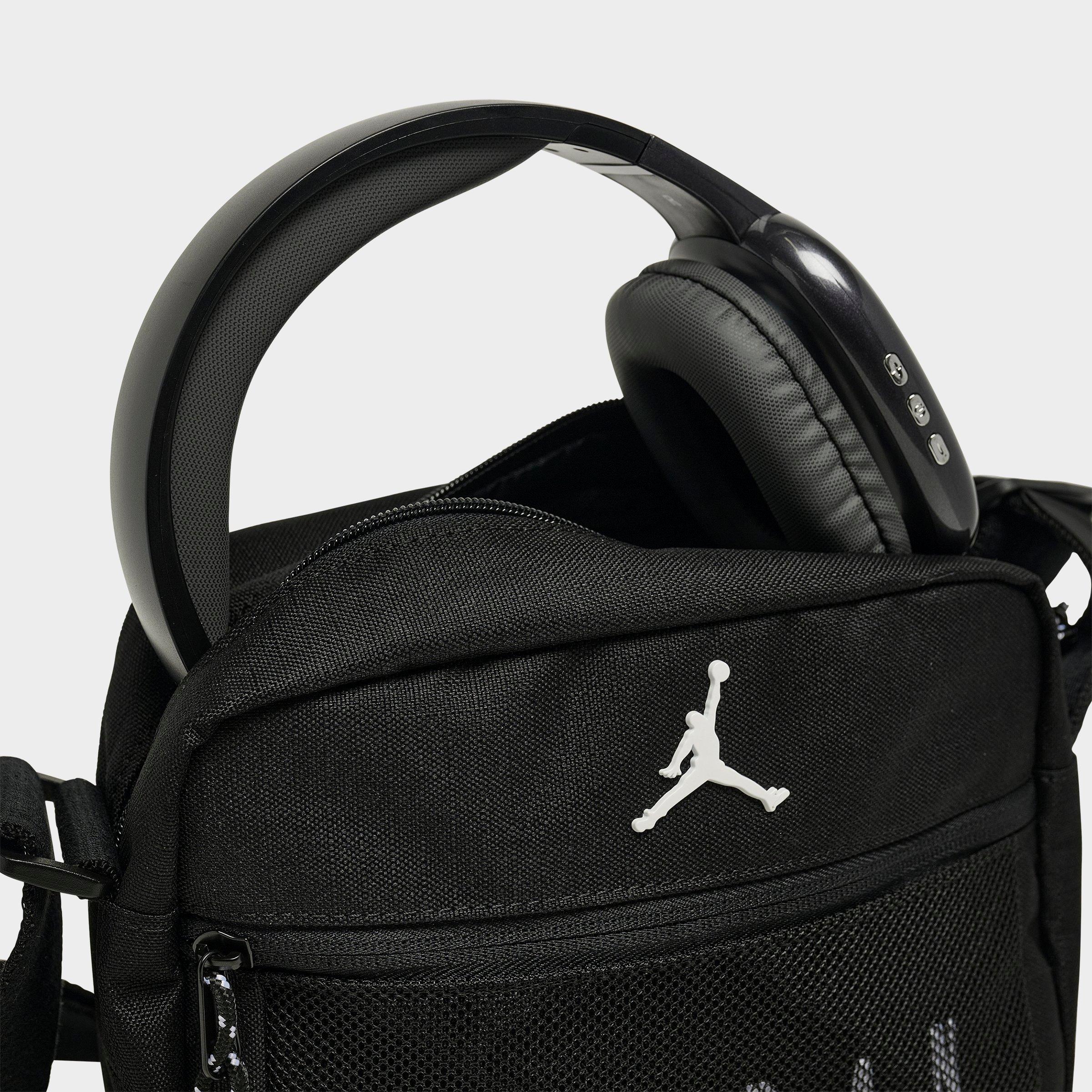 Jordan Blacktop Messenger Bag (3.6L)
