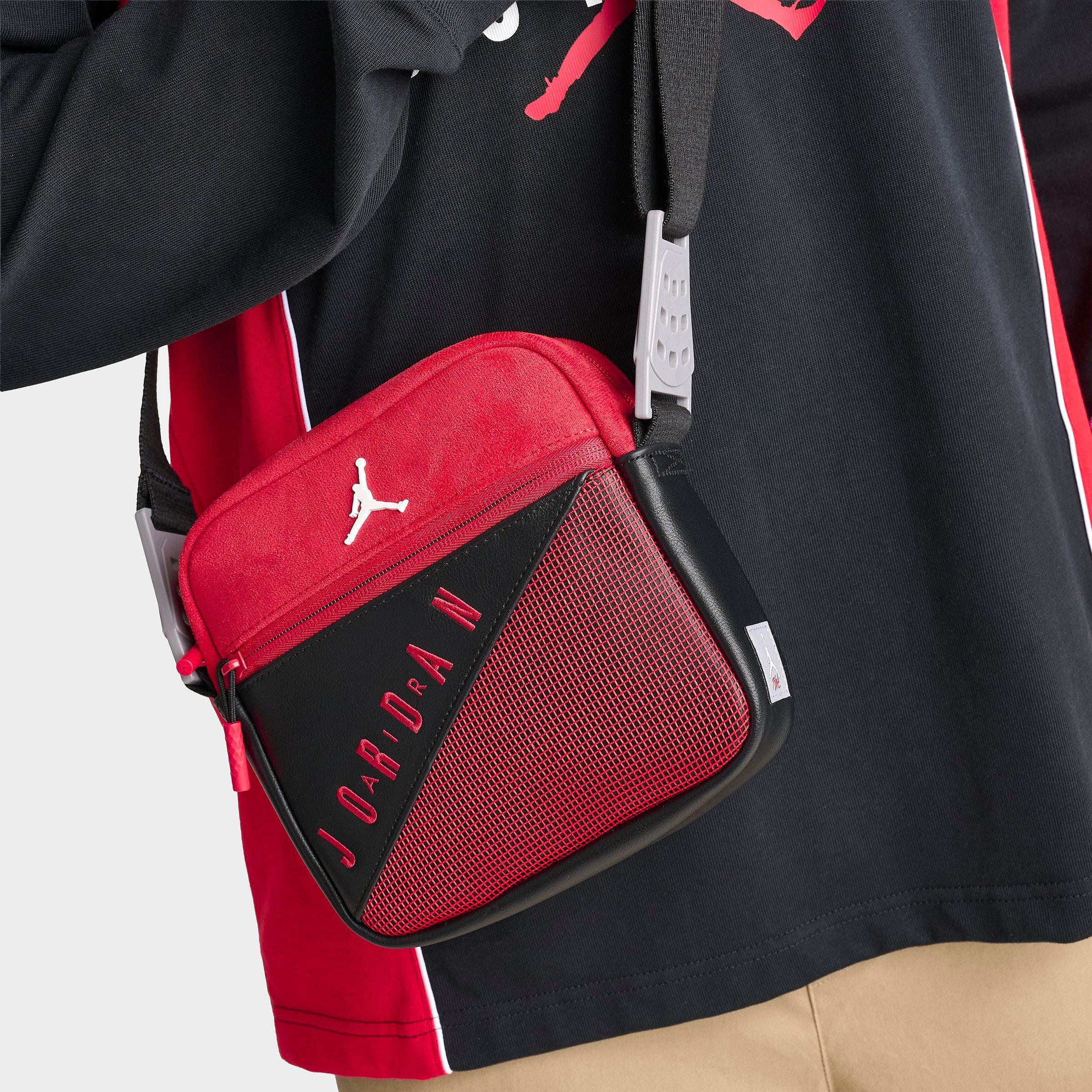 Jordan AJ4 Toro Bravo Crossbody Bag (2L)