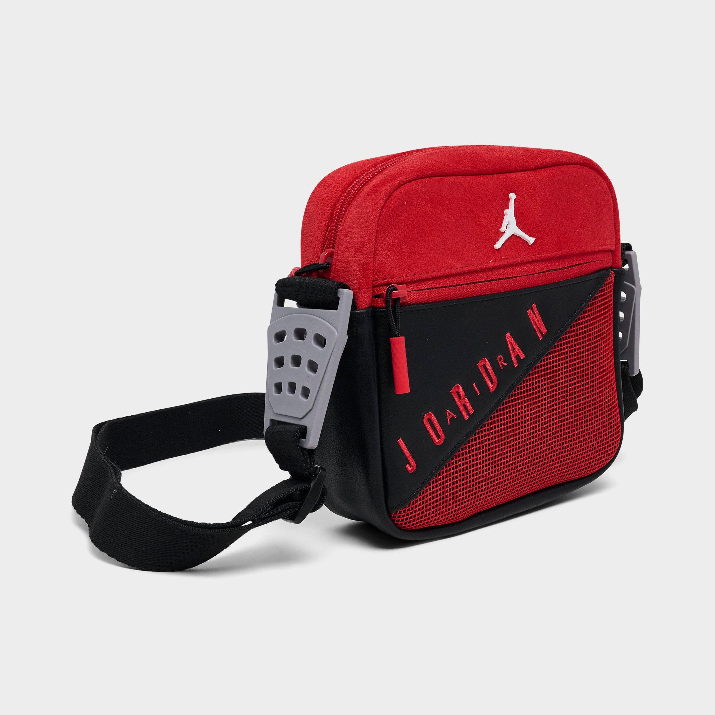 Jordan AJ4 Toro Bravo Crossbody Bag (2L)