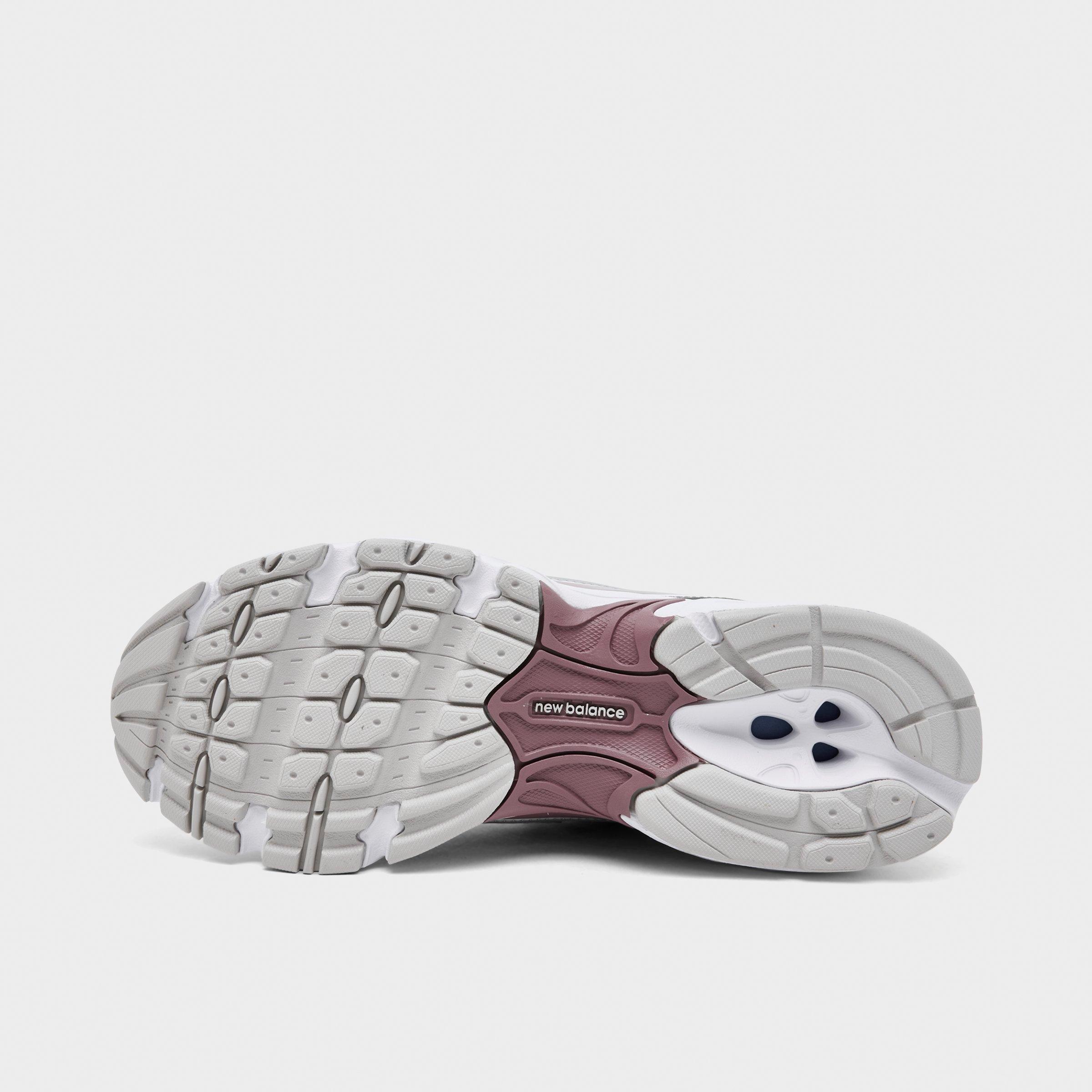 Women's New Balance 740 Casual Shoes