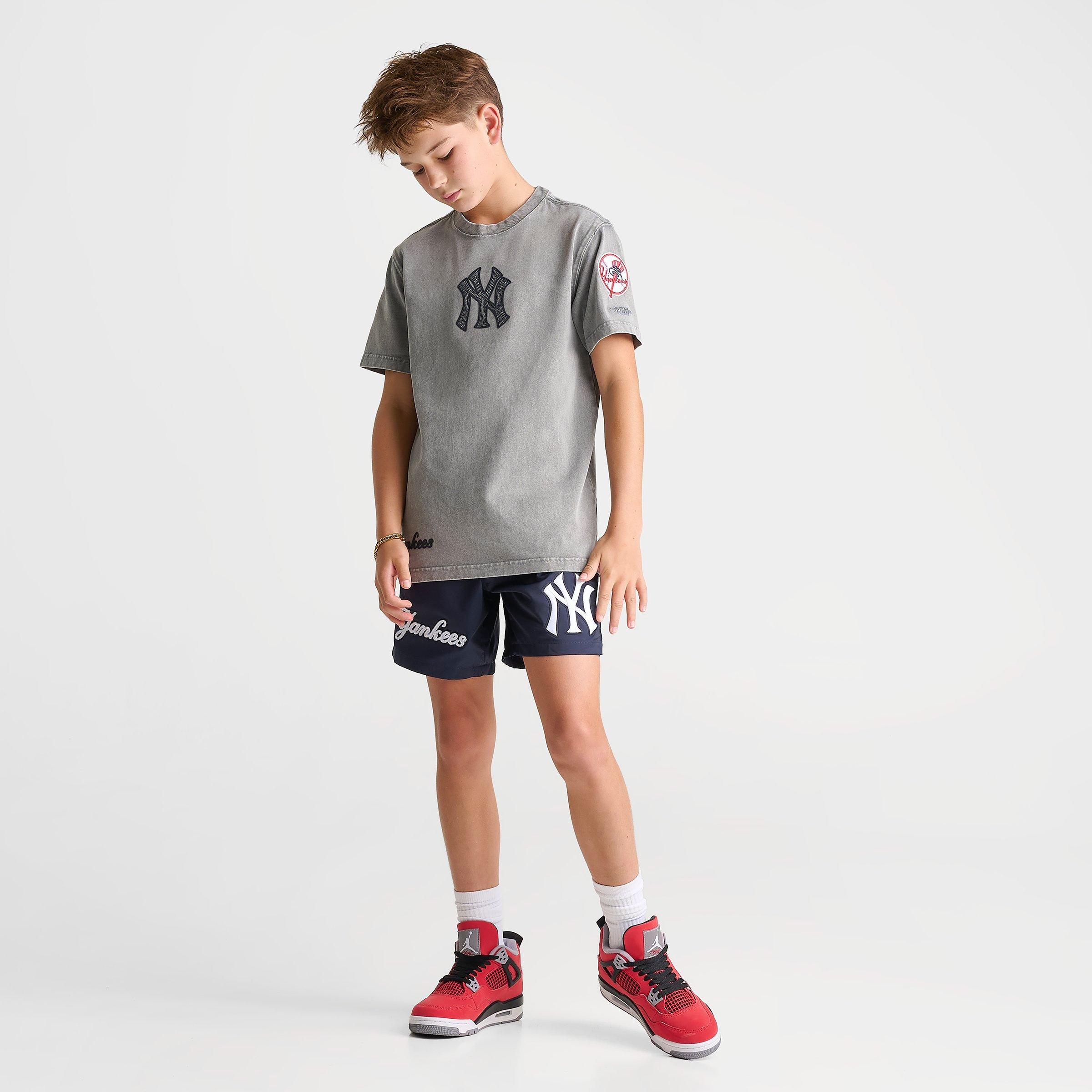 Big Kids' Pro Standard New York Yankees MLB Washed Jewels T-Shirt