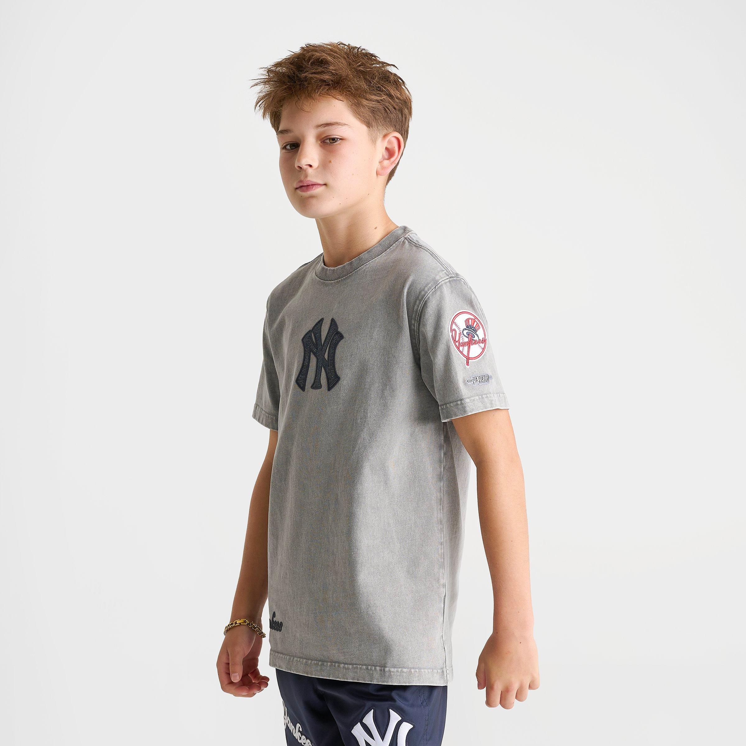 Big Kids' Pro Standard New York Yankees MLB Washed Jewels T-Shirt
