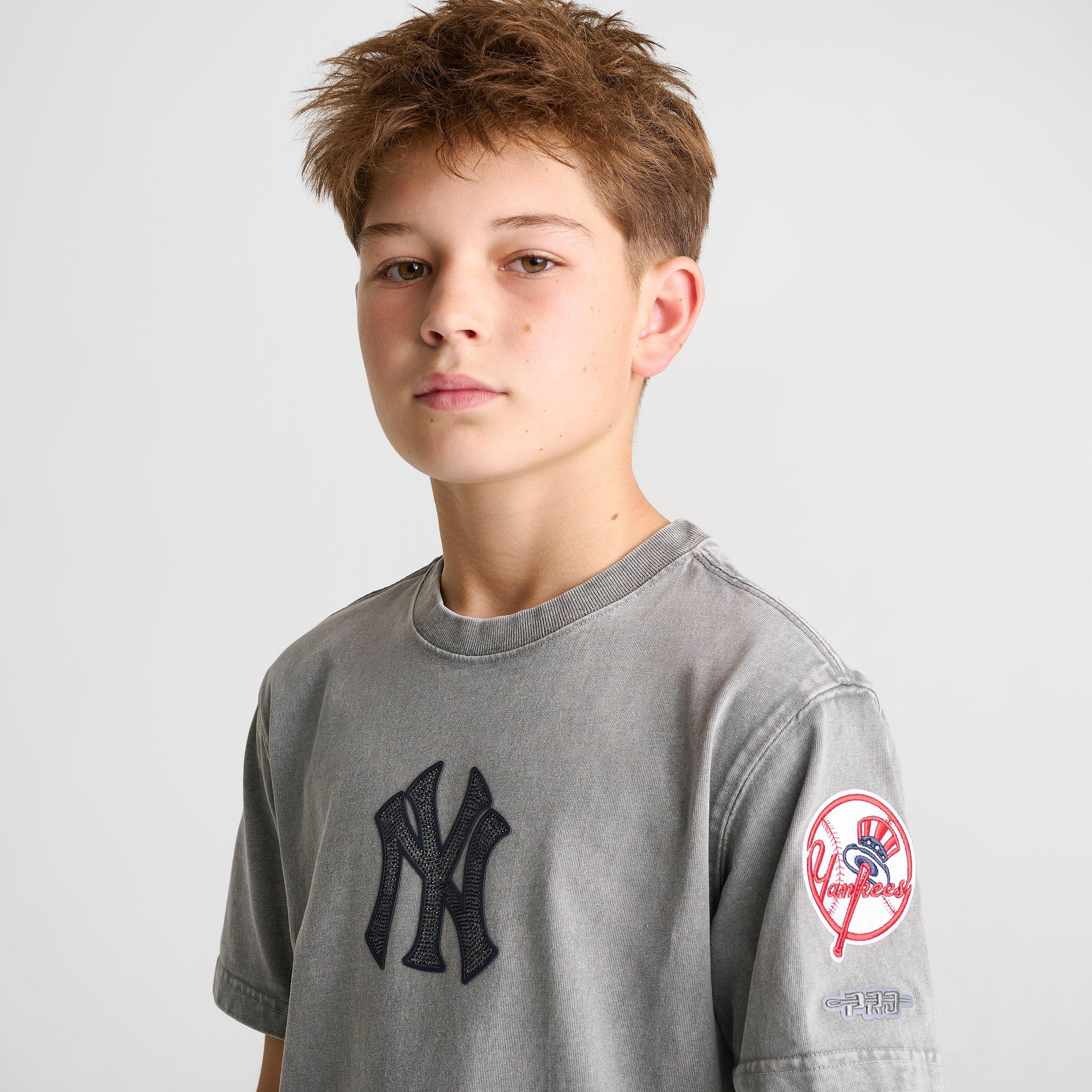 Big Kids' Pro Standard New York Yankees MLB Washed Jewels T-Shirt