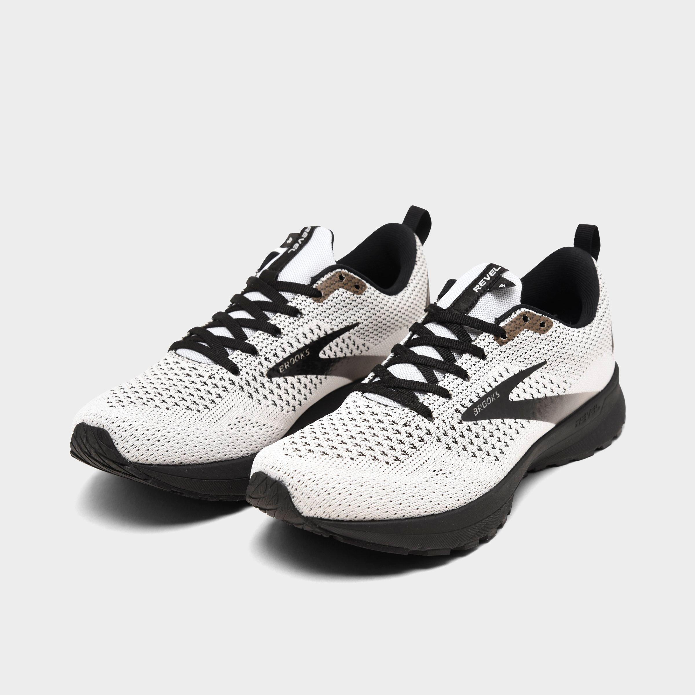 brooks revel black and white