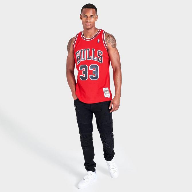 Scottie Pippen Authentic Chicago Bulls Red XL Mitchell & Ness Jersey |  SidelineSwap