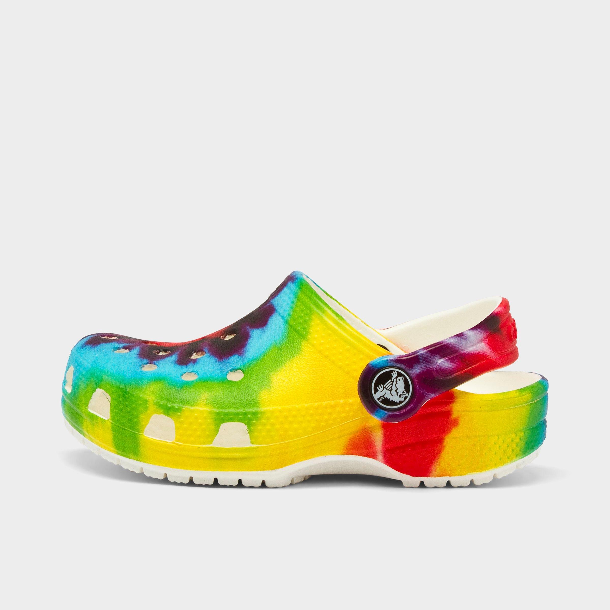 tie dye graphic crocs