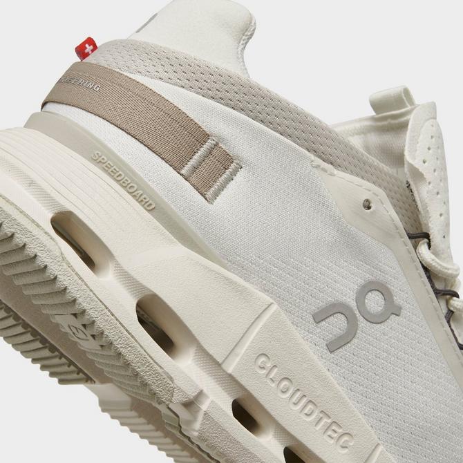 Women's On Cloudnova Running Shoes