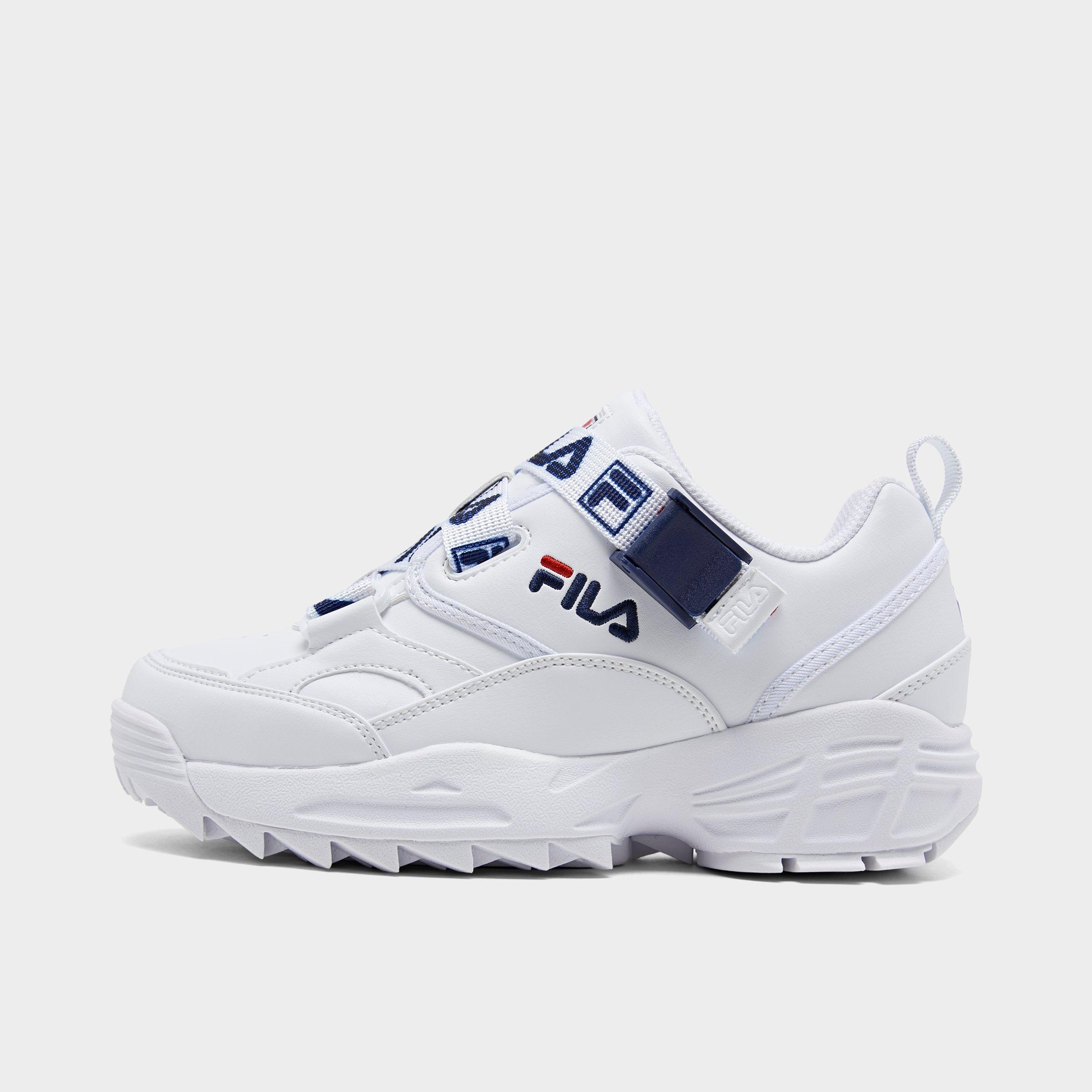 fila red and white shoes