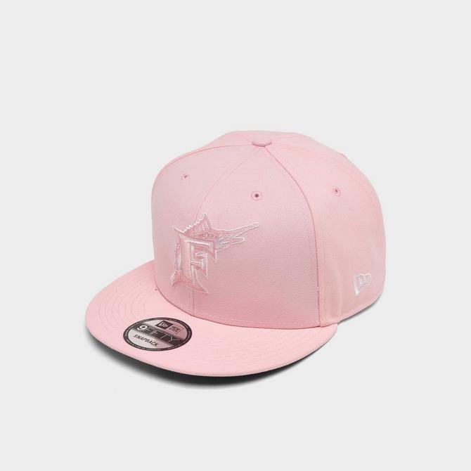 Chicago Bulls Mitchell & Ness Neon Snapback Hat - Pink