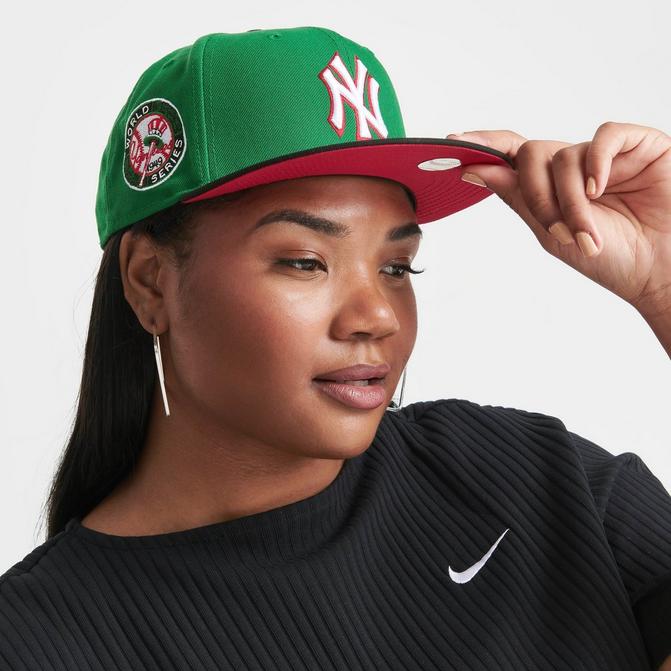 New Era Women's New York Yankees 9FORTY MLB Strapback Olive/Black