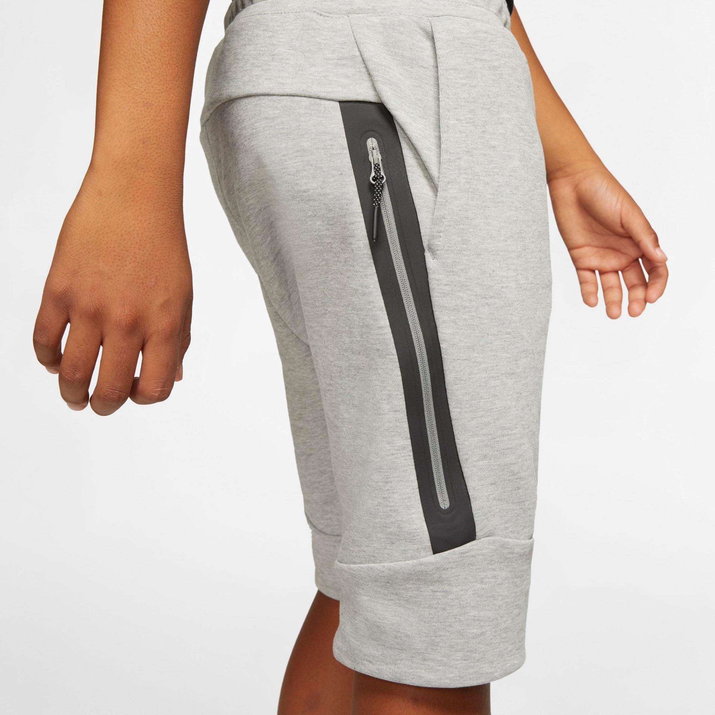 nike sportswear tech fleece shorts