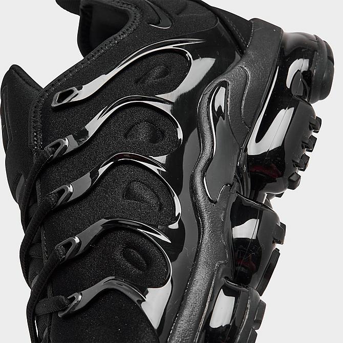 Front view of Men's Nike Air VaporMax Plus Running Shoes in Black/Black/Dark Grey Click to zoom