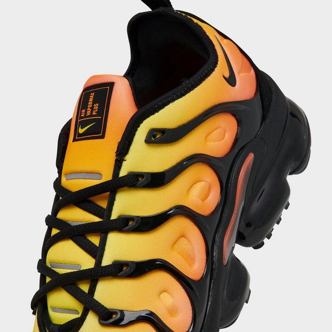 Vapormax plus best sale total orange