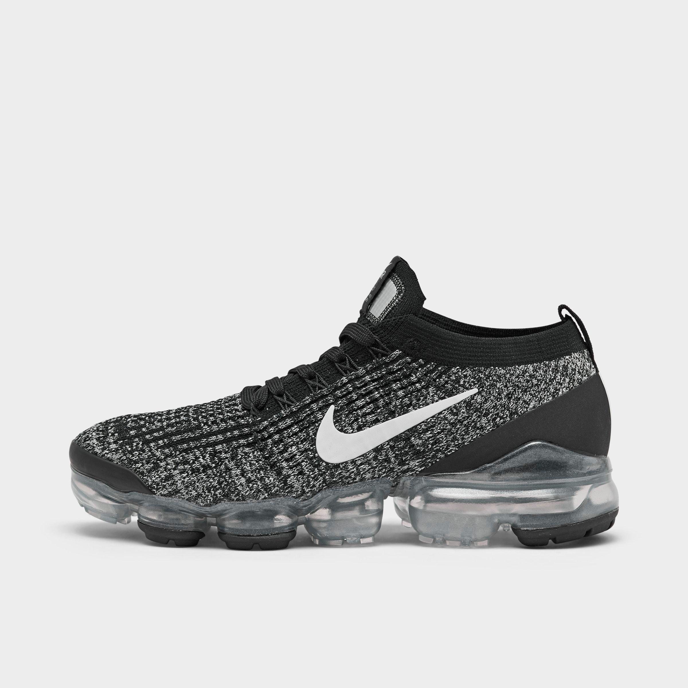 white vapormax women's