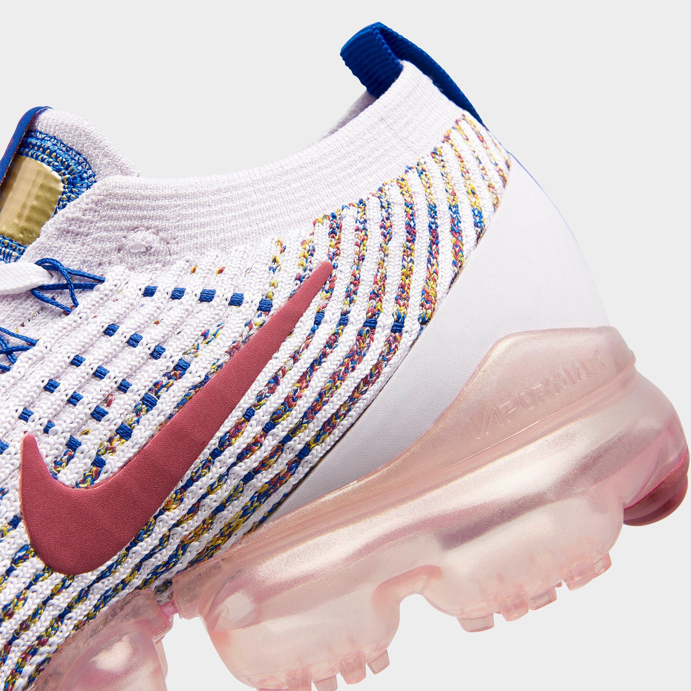 noble red vapormax flyknit 3