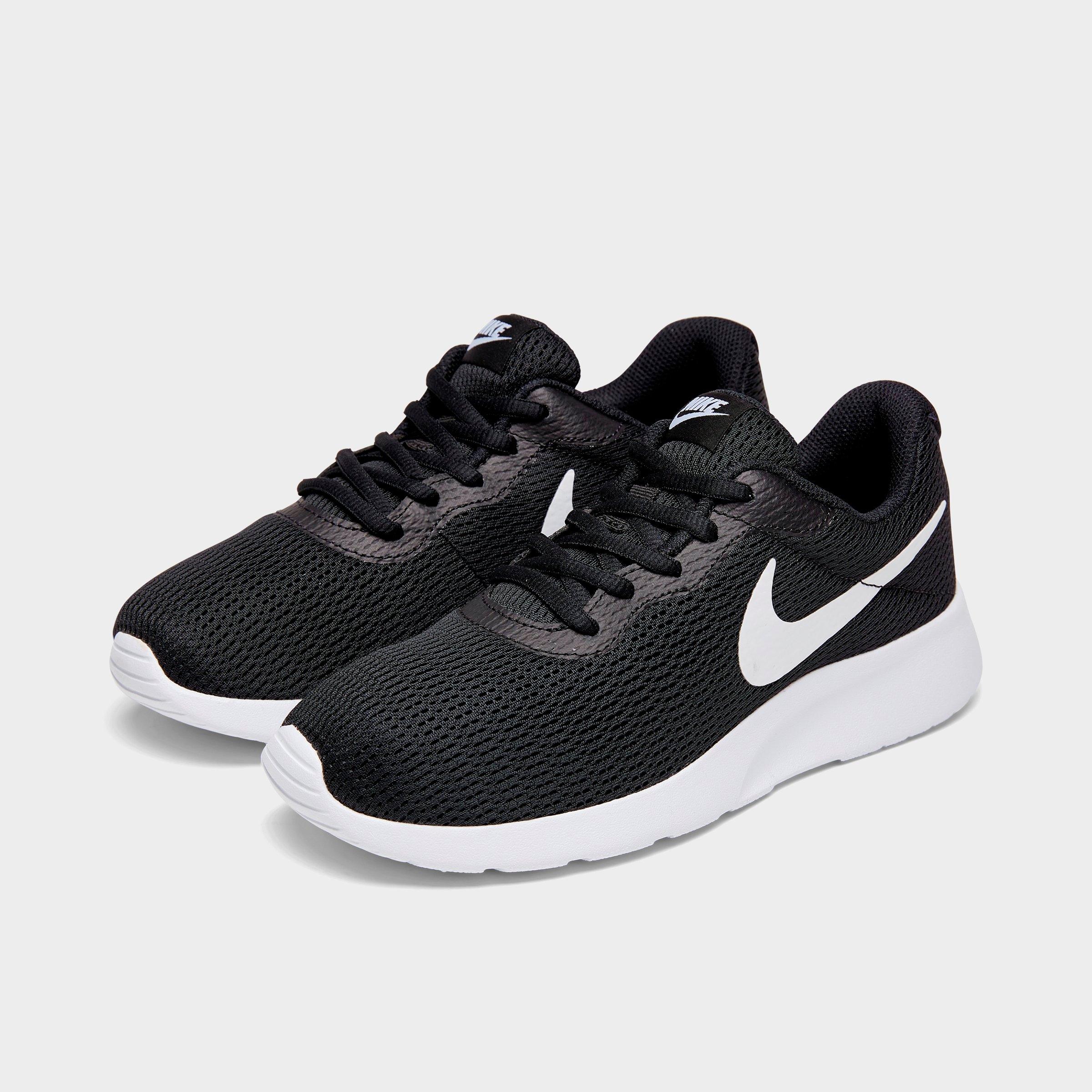 nike tanjun wide width