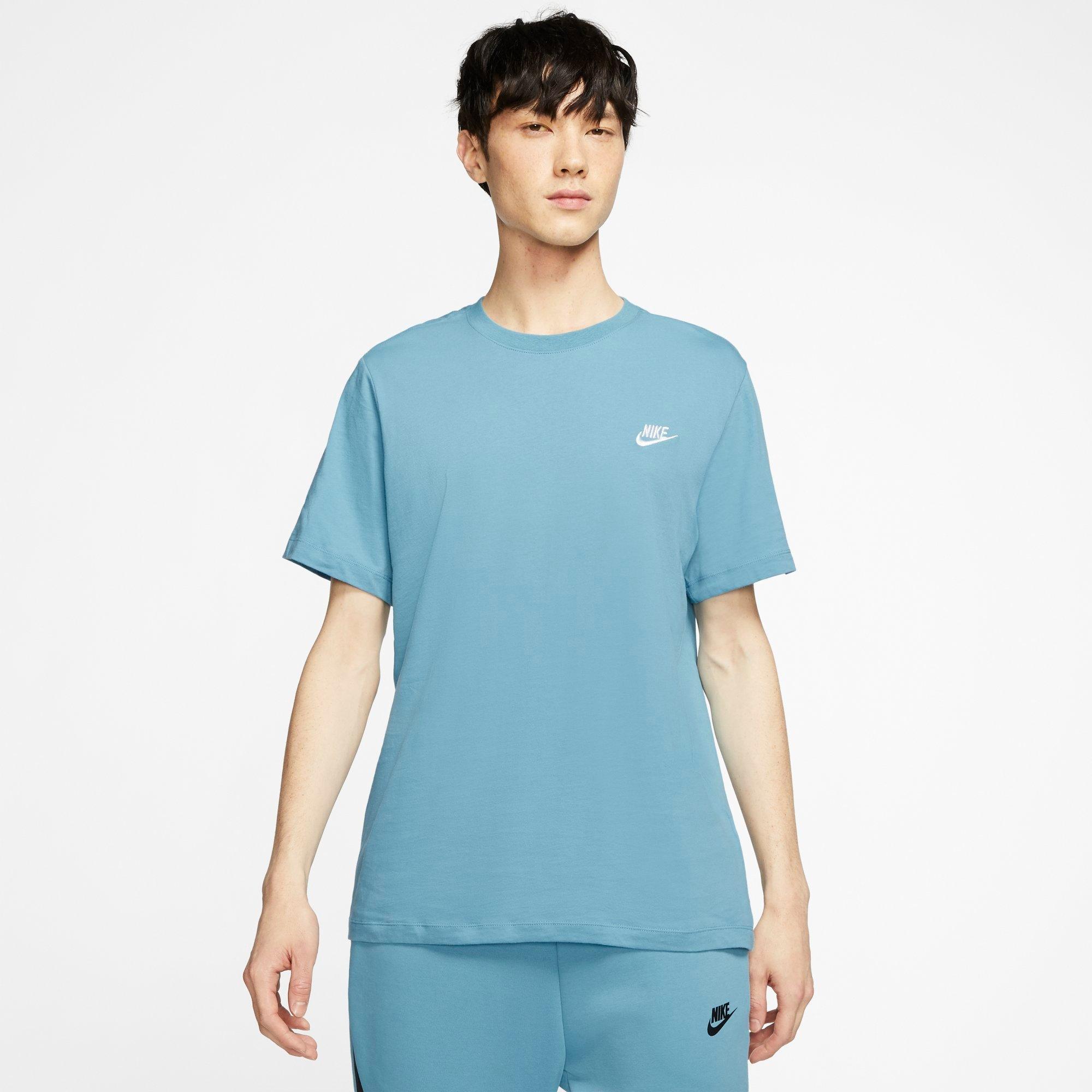 nike sportswear club shirt