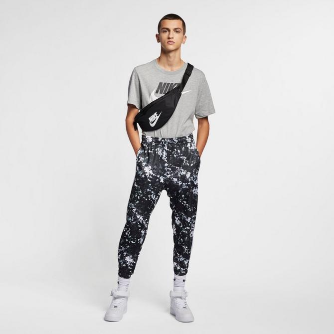 T-Shirt| Futura Men\'s Nike JD Sportswear Icon Sports
