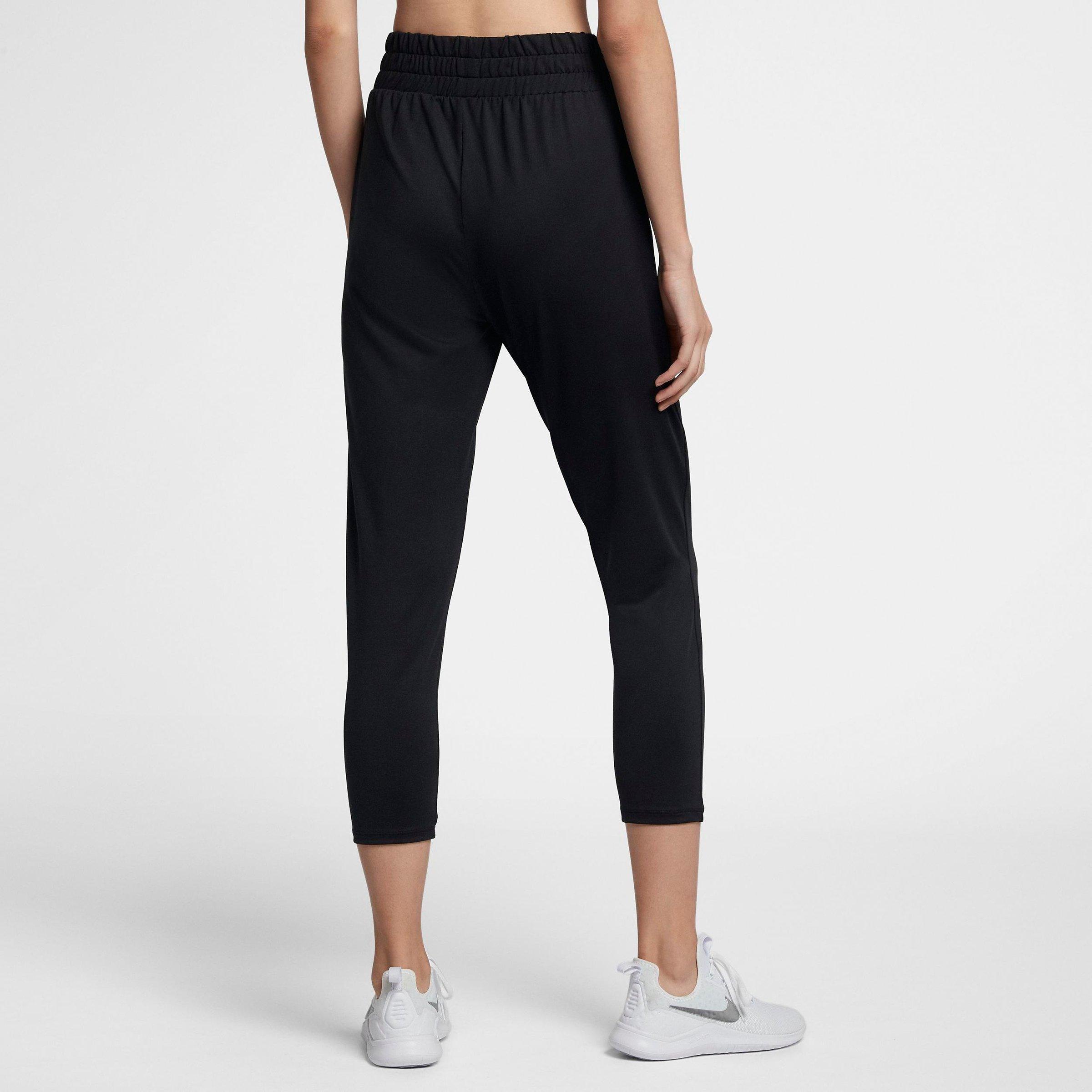 nike three quarter pants womens