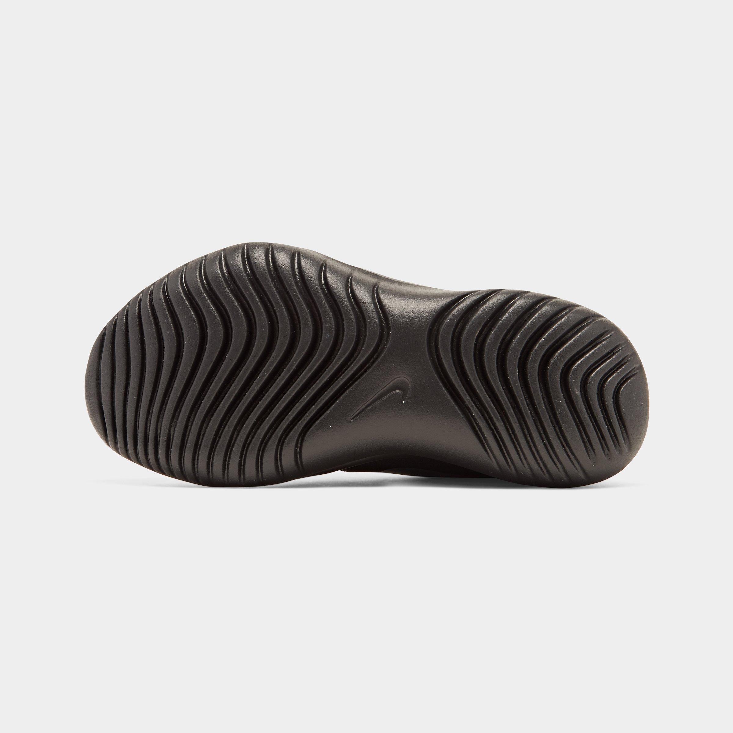 boys black running shoes