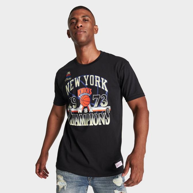 Mitchell and Ness Men's NBA New York Knicks Greetings T-Shirt in Black/Black Size 2XL | 100% Cotton