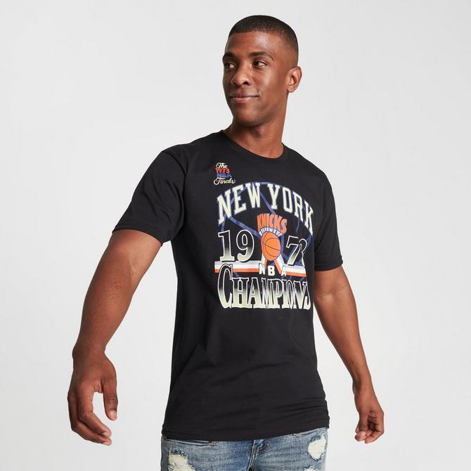 Mitchell and Ness Men's Derek Jeter Printed Graphic T-Shirt in Black/Black Size XL | Cotton