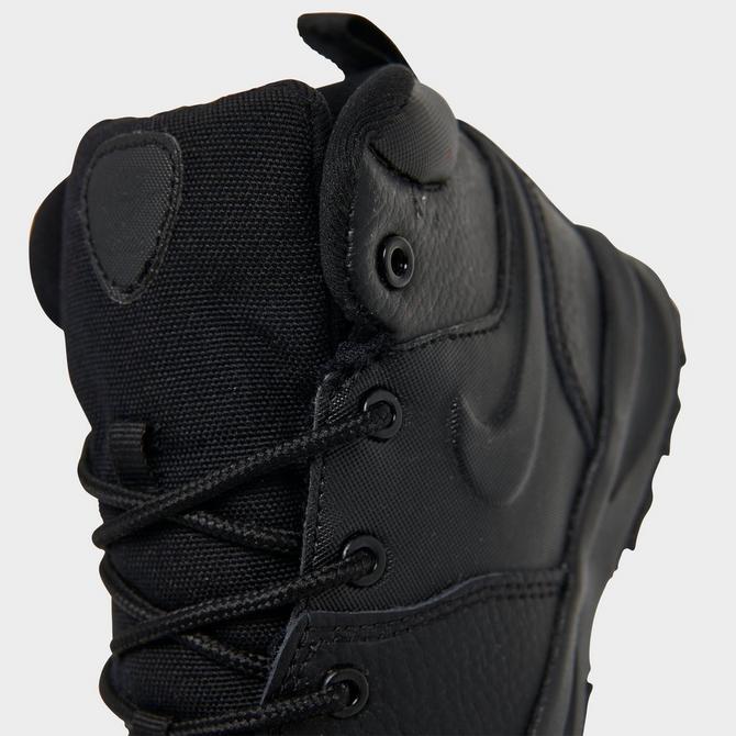 Boys black best sale nike boots