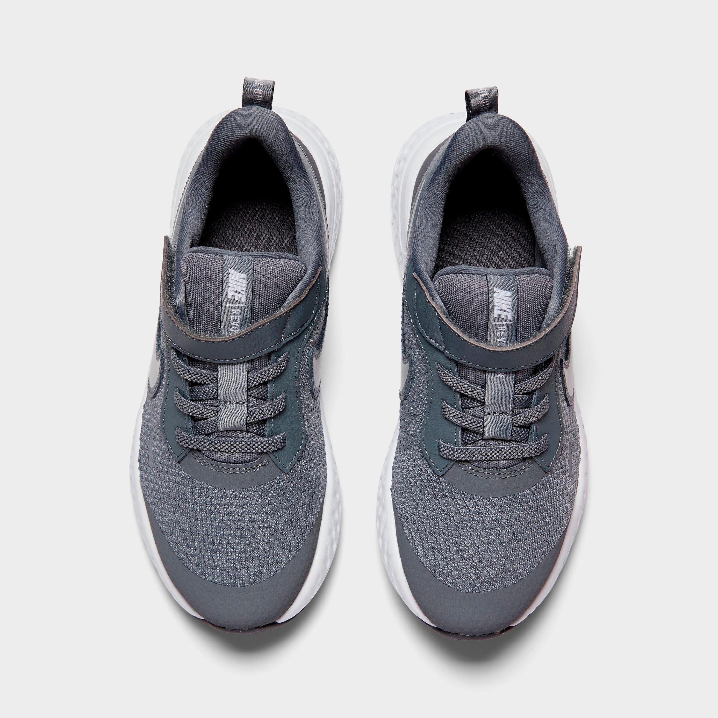 boys nike revolution