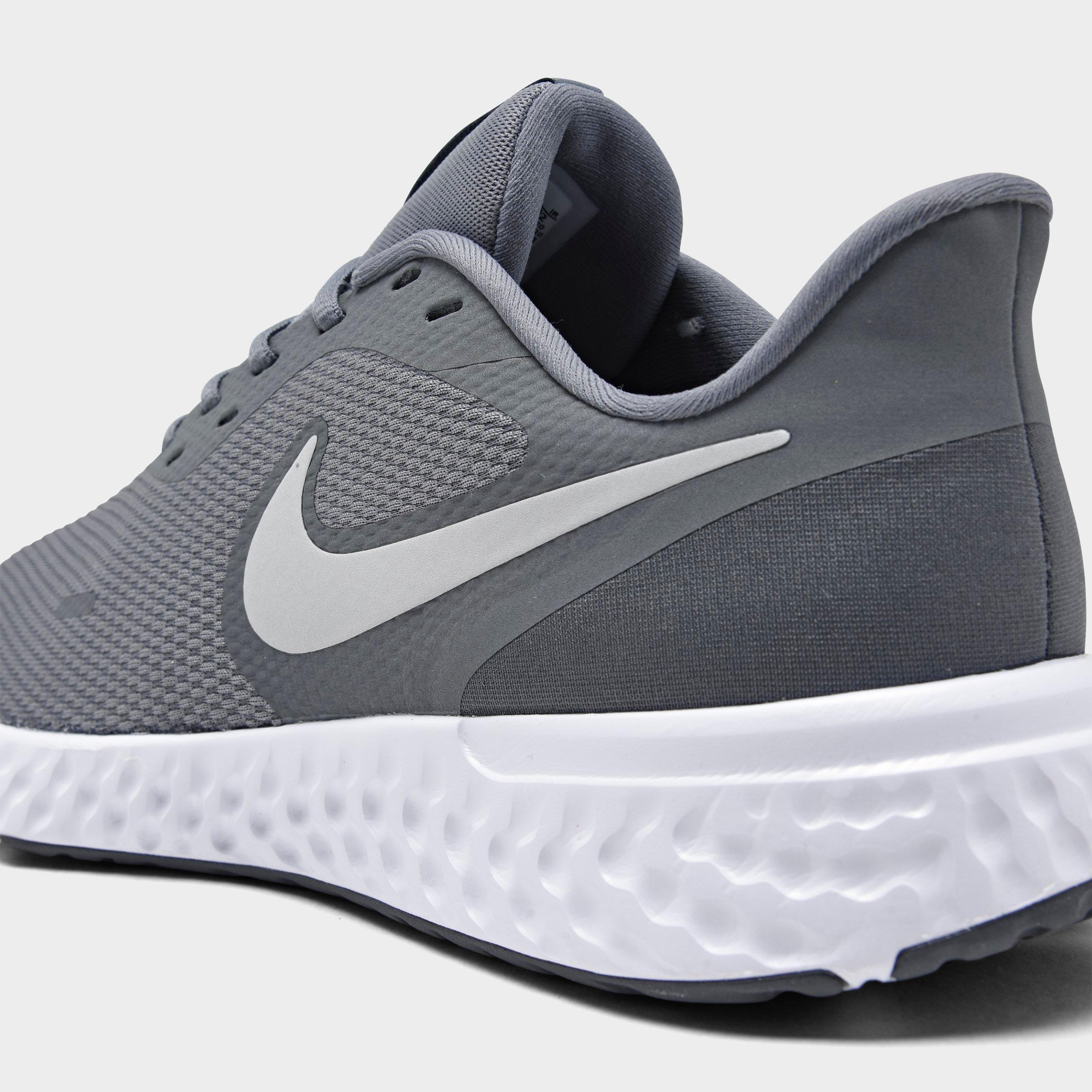 nike mens running shoes wide width