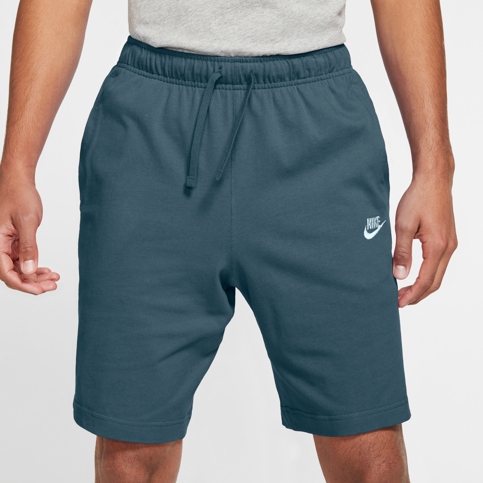 nike sports club fleece shorts