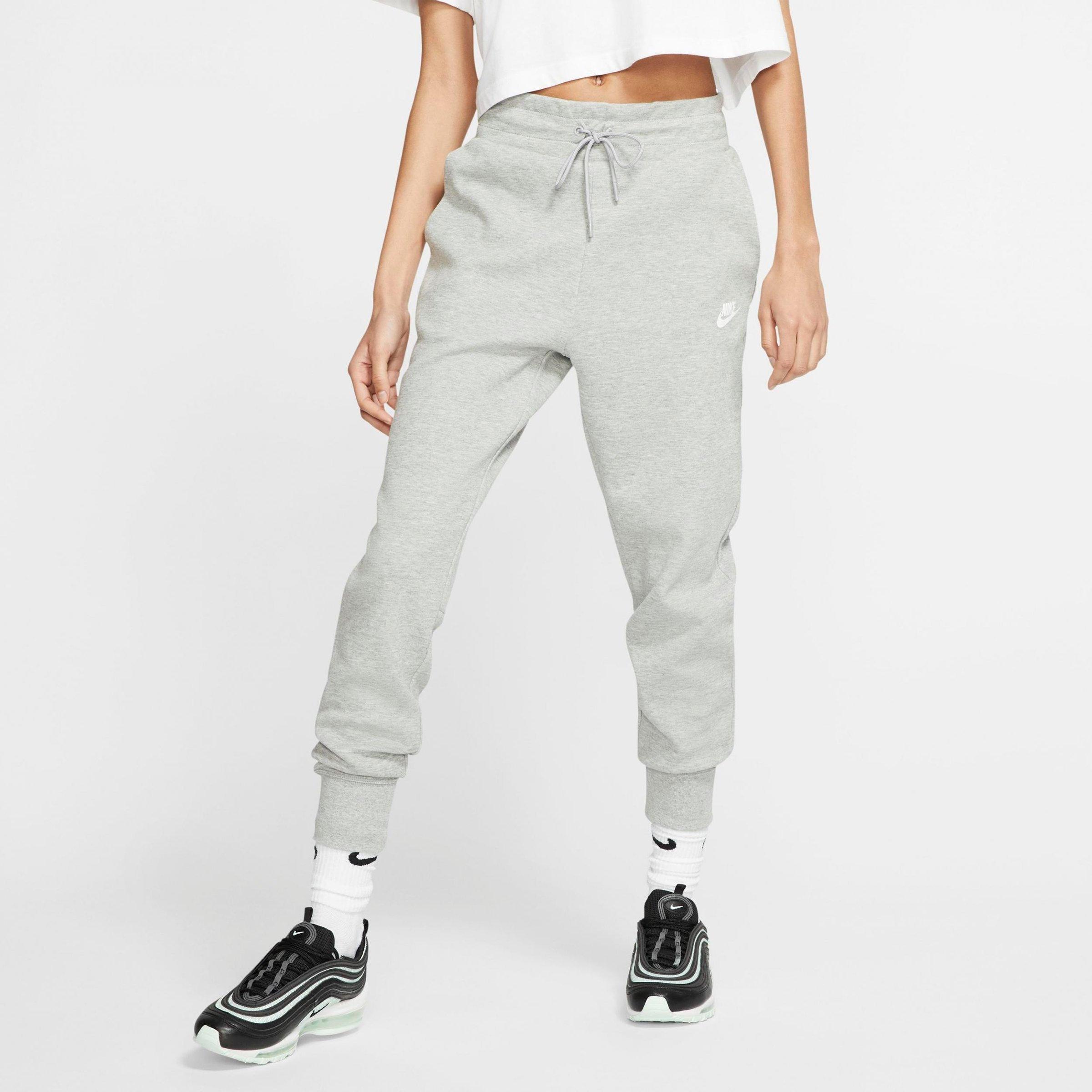 nike tech fleece tracksuit women