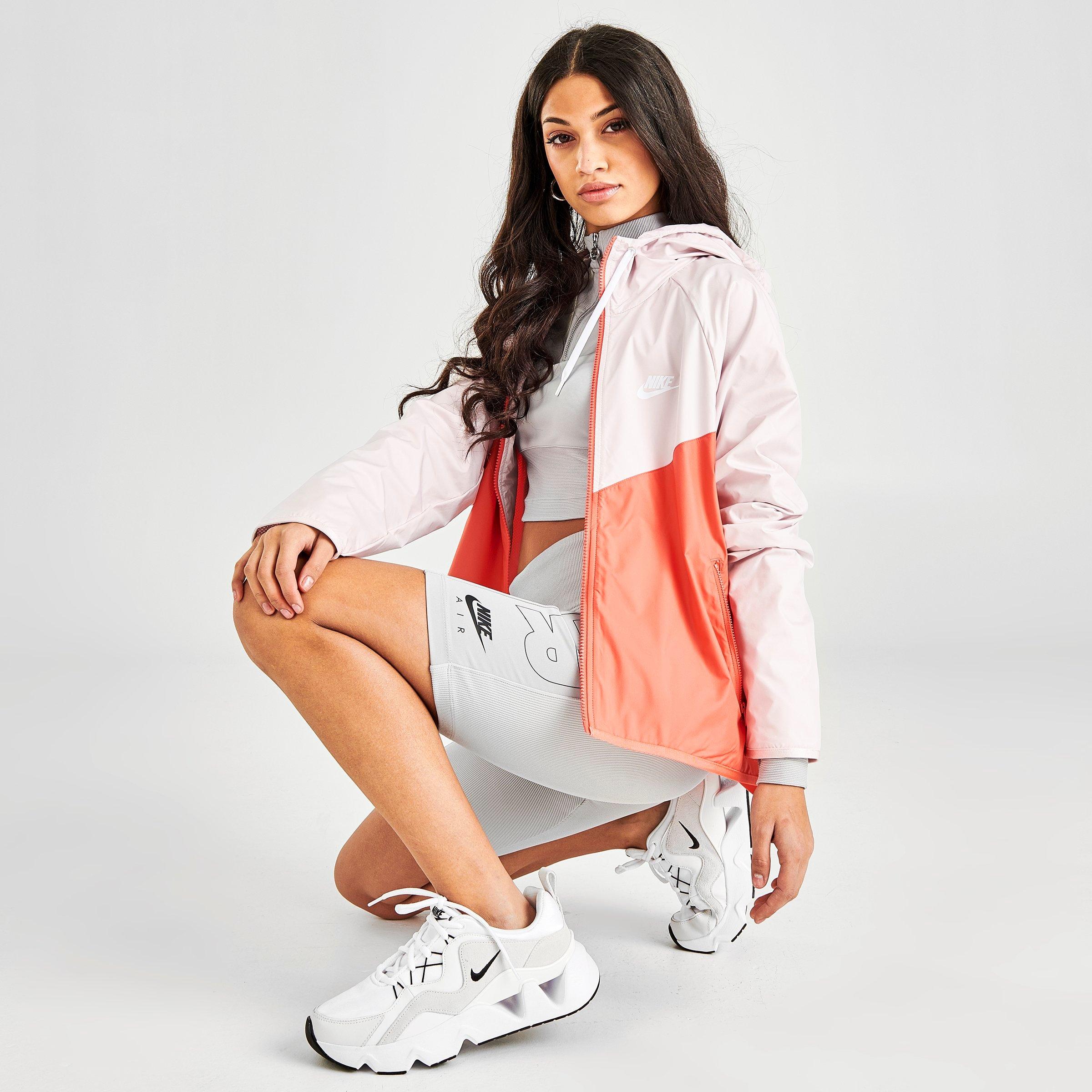 nike sportswear windrunner women