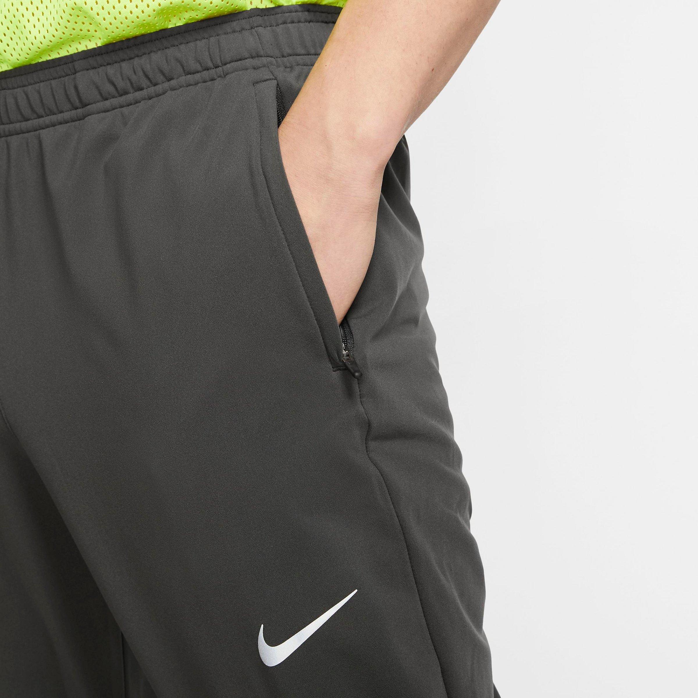 nike essential therma pants