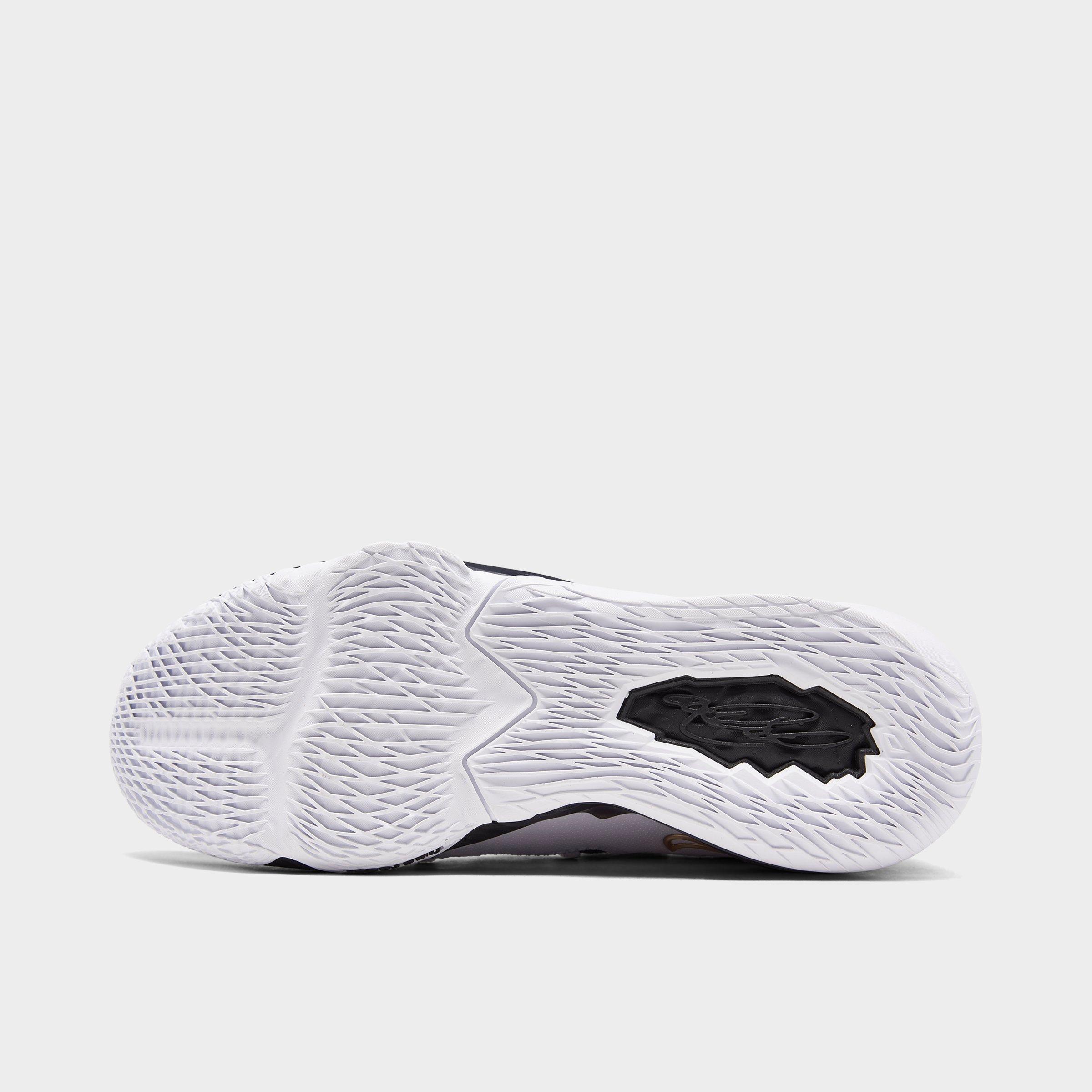 Nike LeBron 17 Low Basketball Shoes| JD 