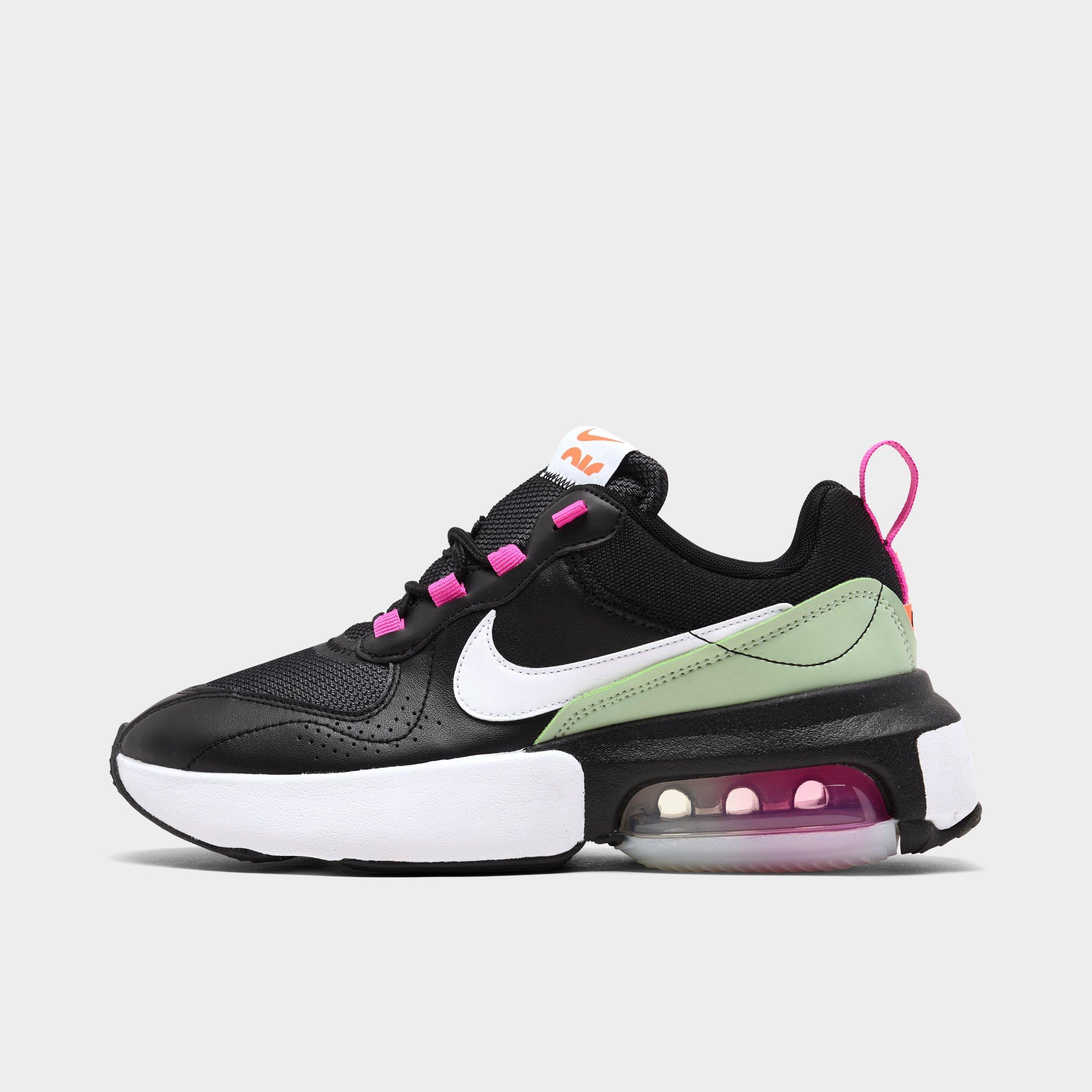 nike women's leisure shoes