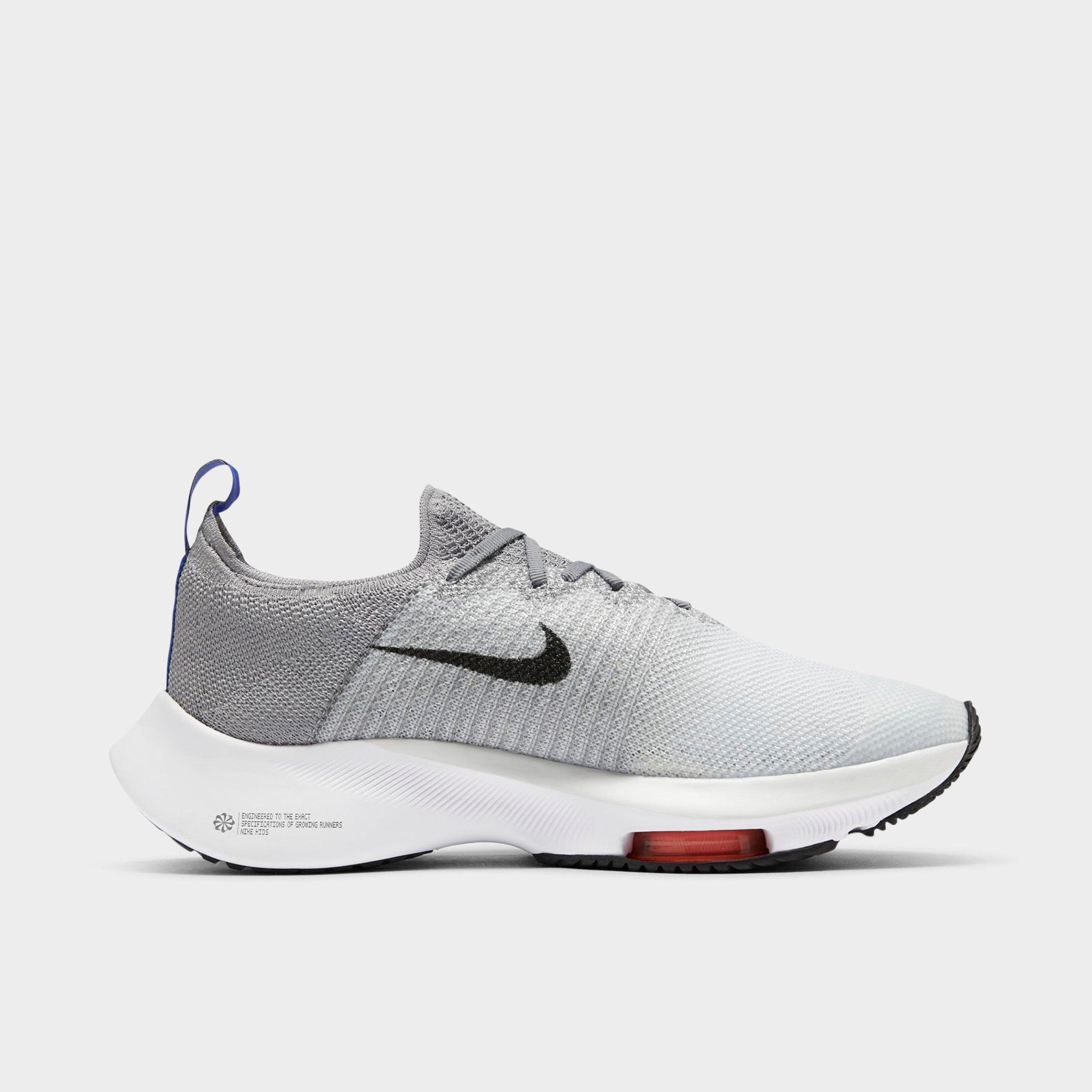 nike zoom tempo flyknit
