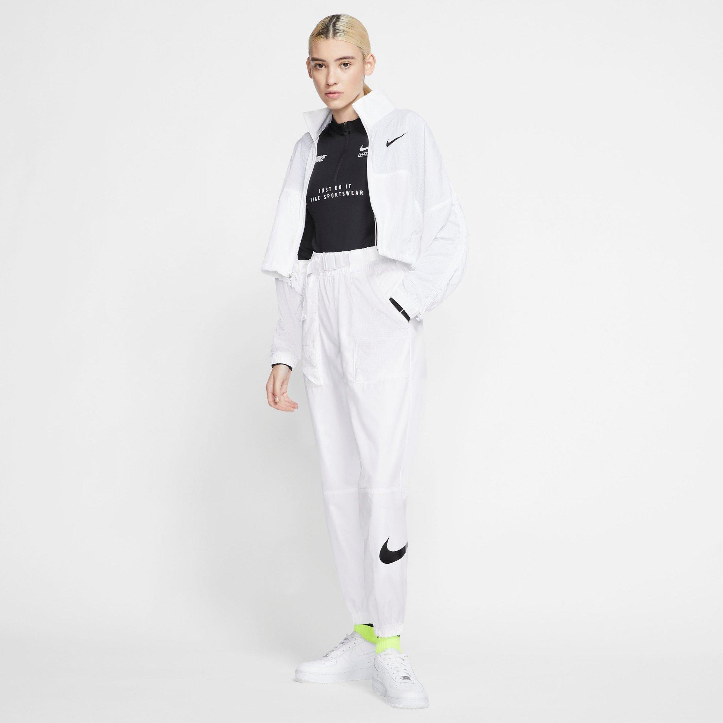 nike swoosh joggers womens