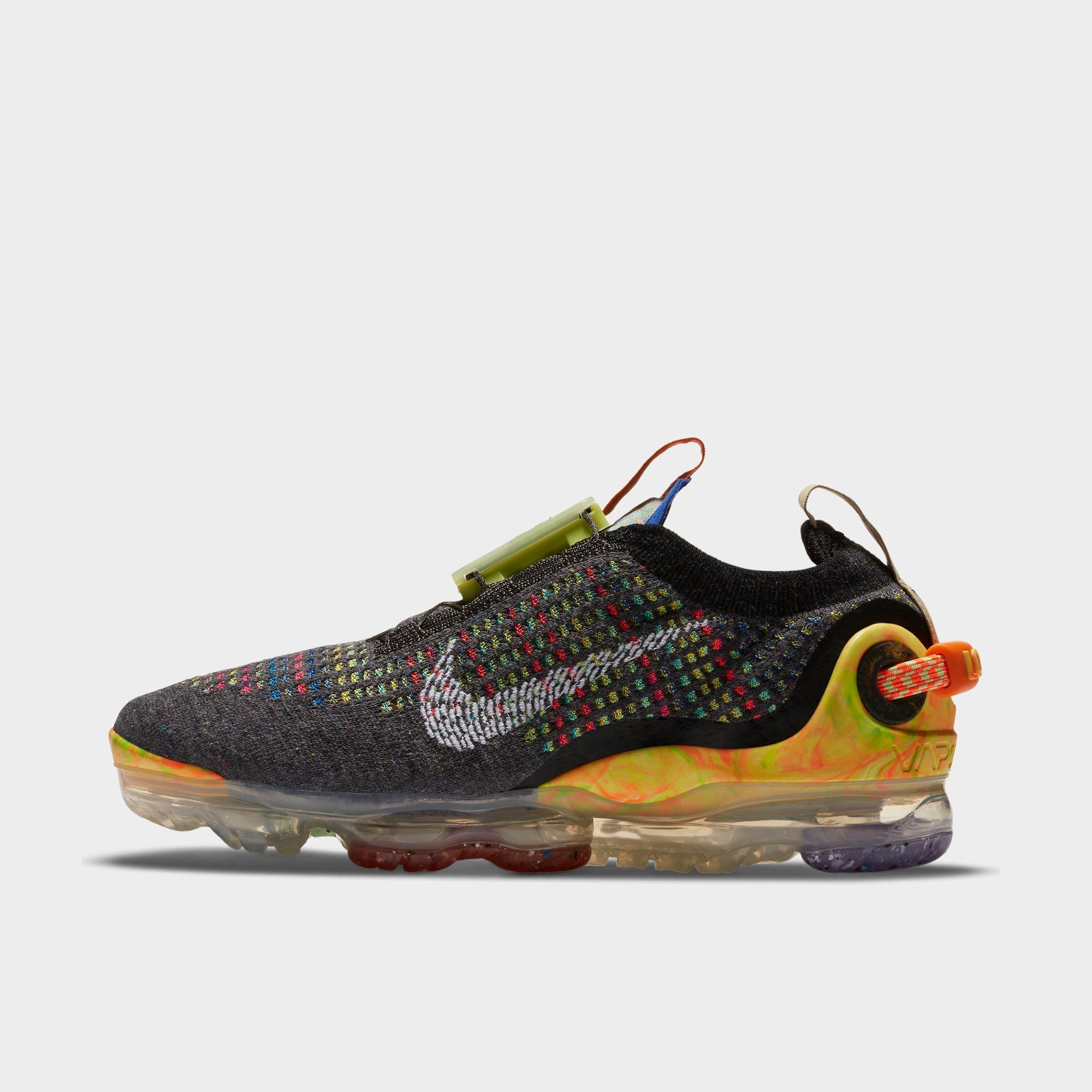view nike runs online
