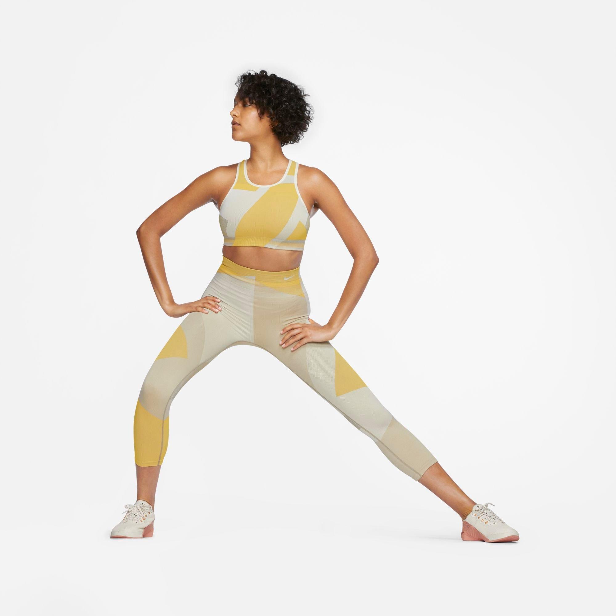 nike training icon clash seamless sculpt leggings in yellow print